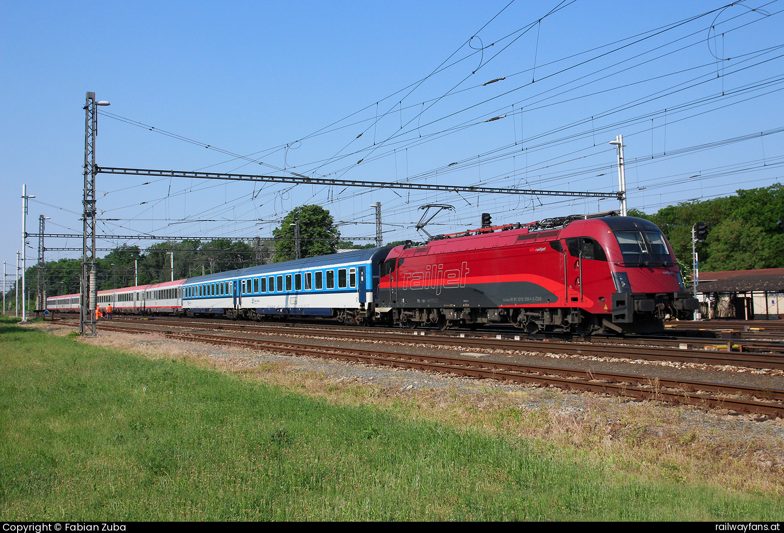 ÖBB 1216 239 in Breclav  Railwayfans