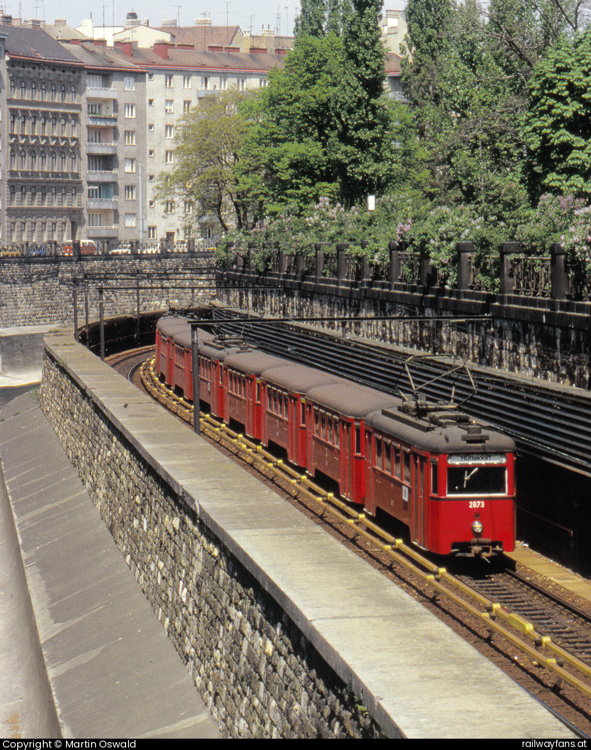 Wiener Verkehrsbetriebe N1 2873 in Pilgrambrücke - Heutige Linie U4.   Railwayfans