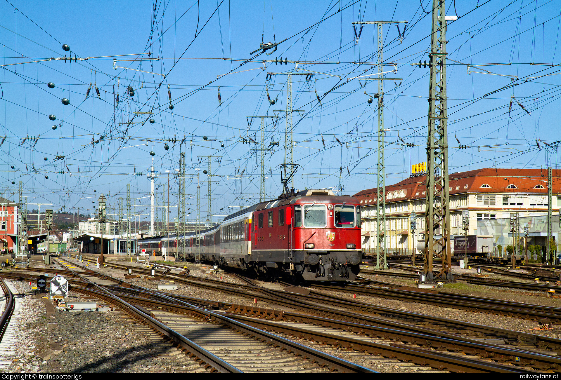 SBB 420 11143 in Rielasinger Straße - SBB Re 420 11143 spotted in Singen (Hohentwiel)   Railwayfans