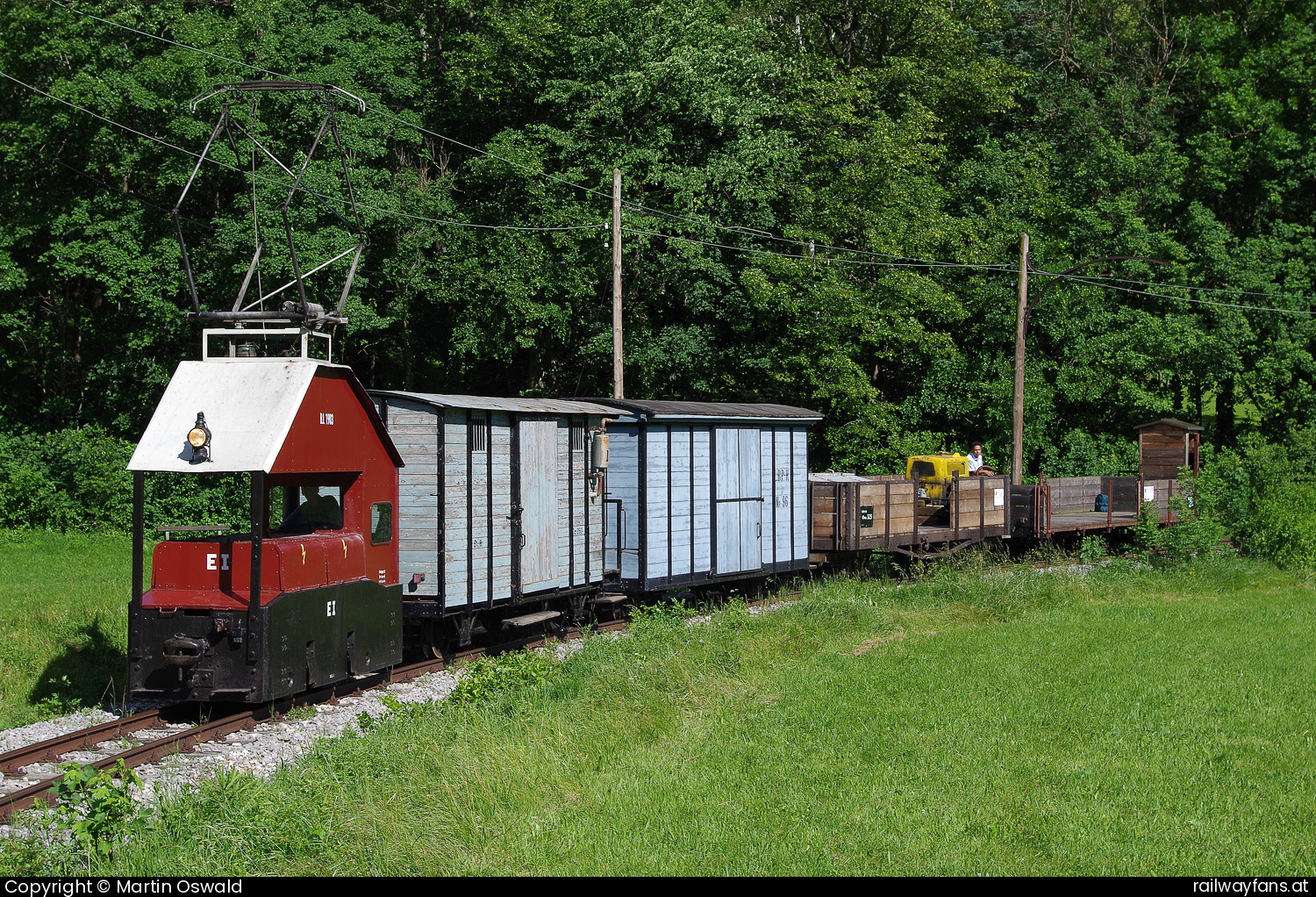 ÖGLB E1 in Reichenau an der Rax  Railwayfans