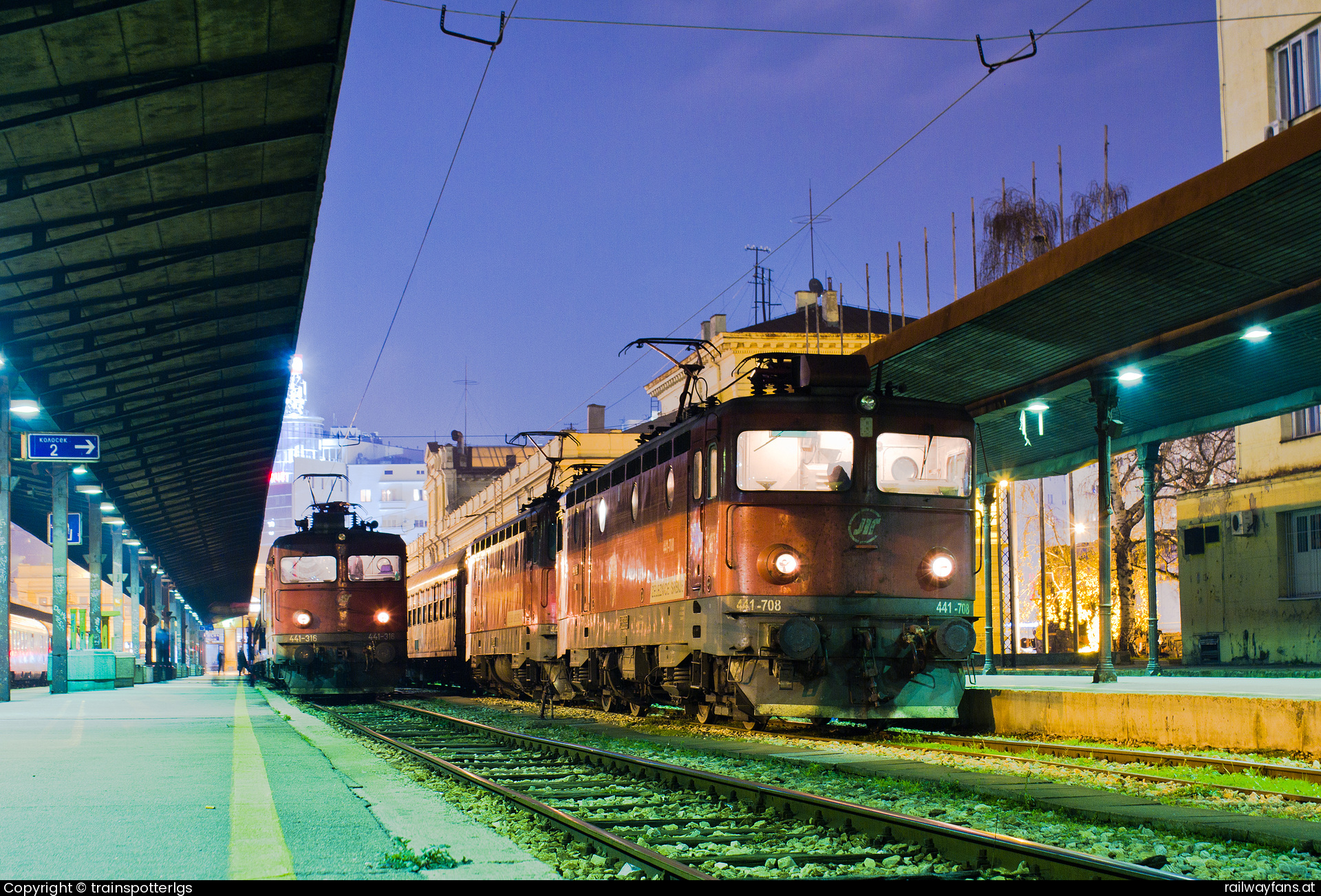 ŽS 441 708 in Savska mit dem B / G  340 ''Beograd''  Railwayfans