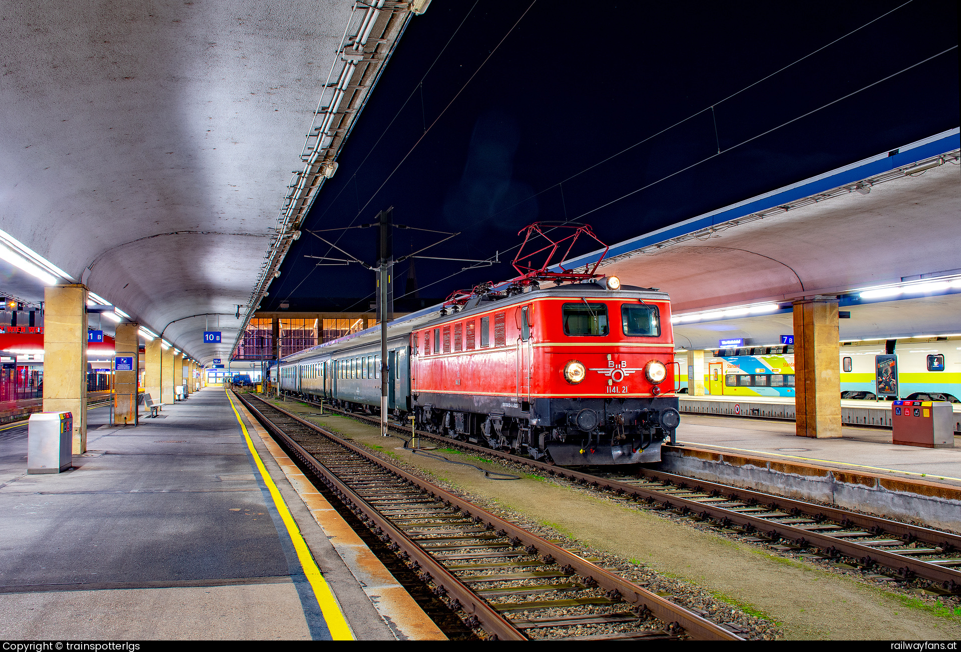 ÖGEG 1141 021 in Felberstraße - ÖGEG 1141 021 spotted in Wien Westbahnhof
   Railwayfans