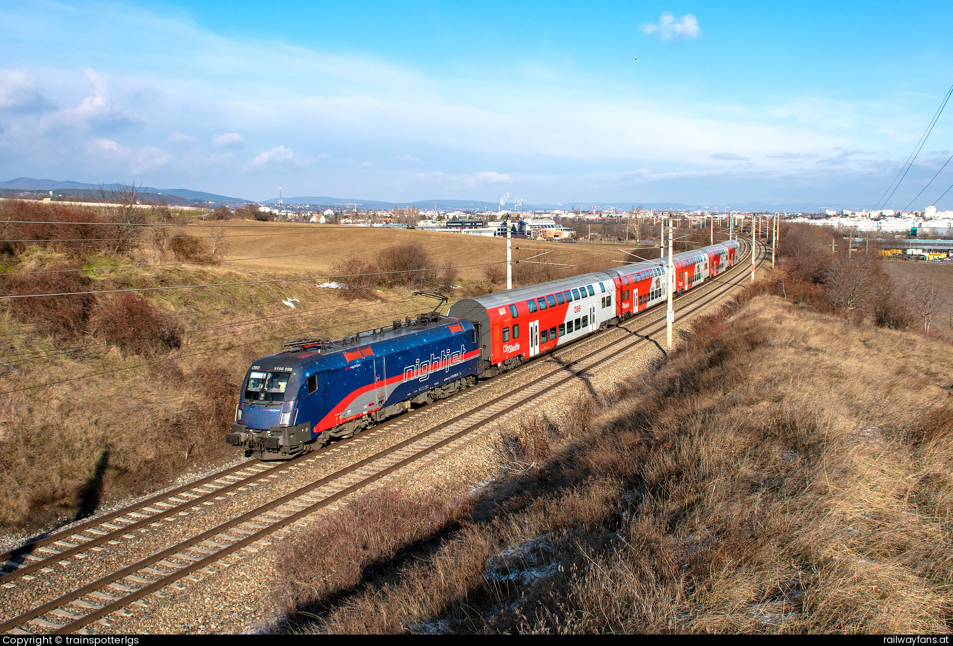 ÖBB 1116 195 in Prackenbach - ÖBB 1116 195 'NightJet' on REX spotted in Guntramsdorf
   Railwayfans