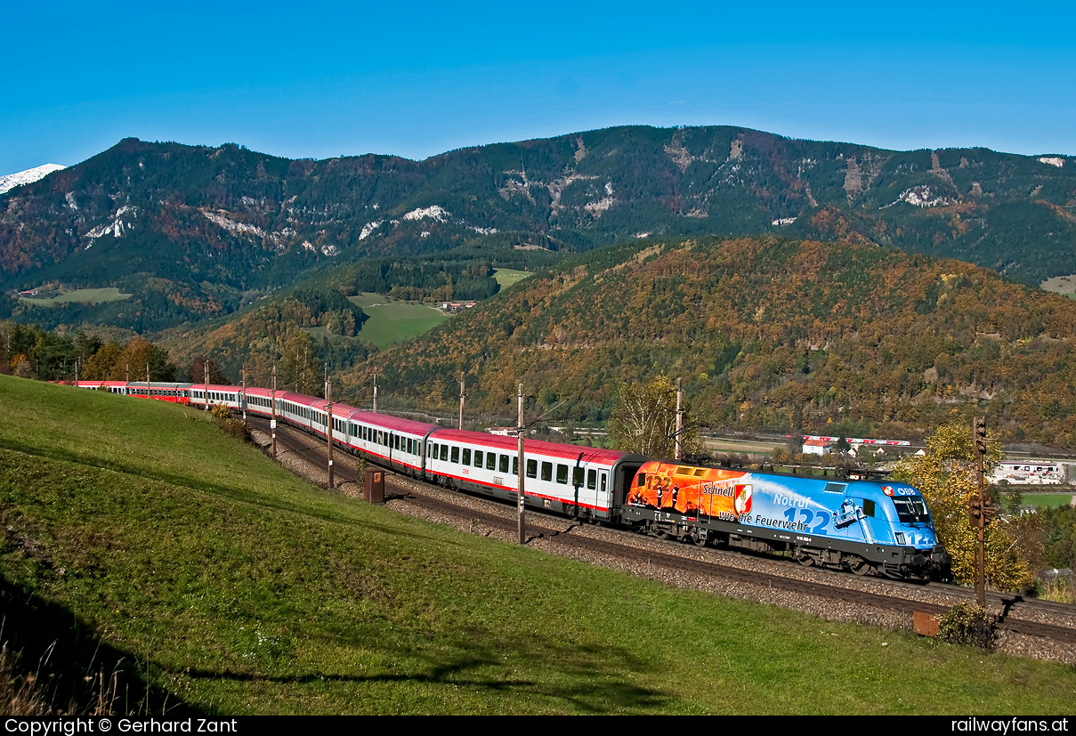 ÖBB 1116 250 in Eichberg mit dem IC 733 - 1116 250 