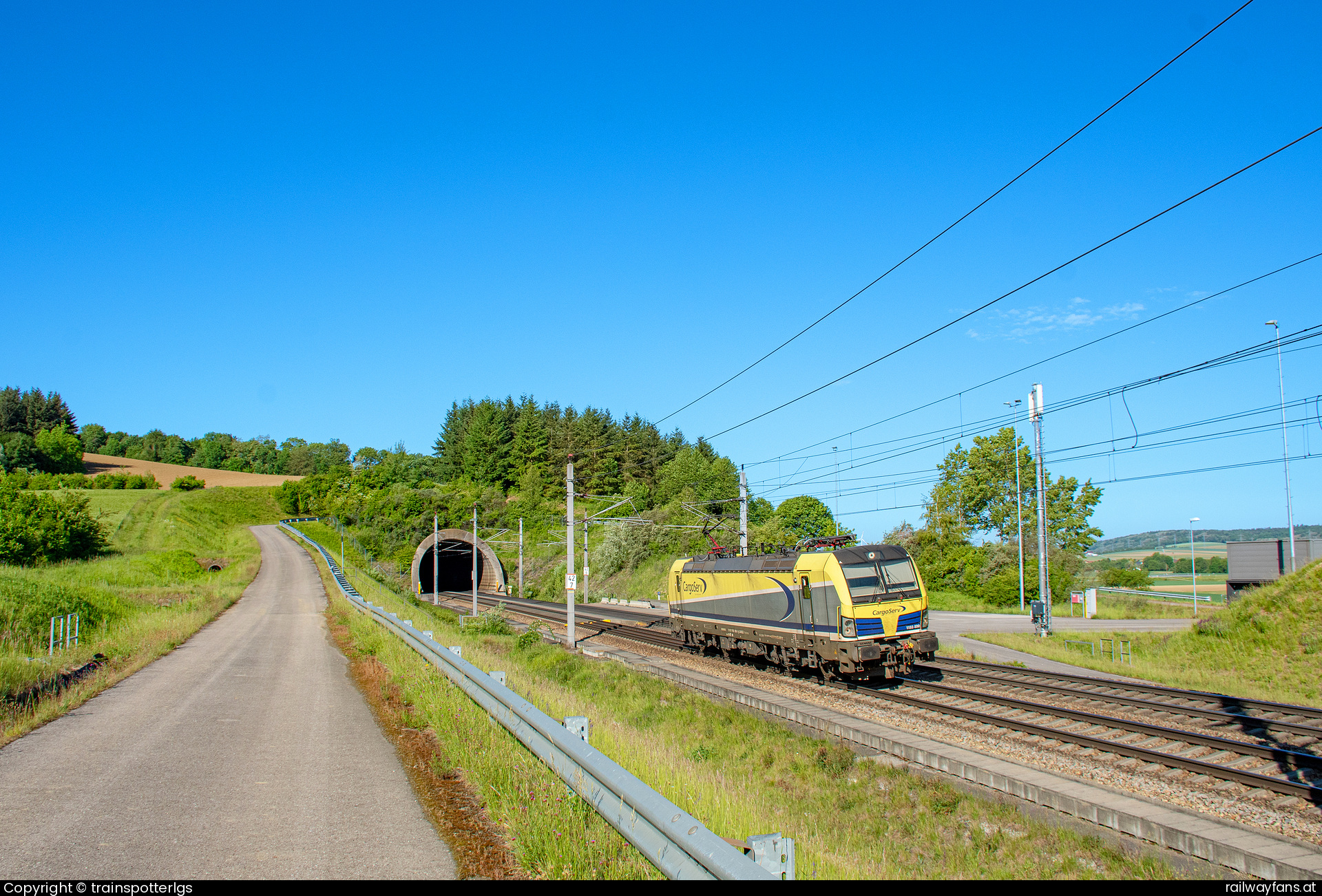 Cargoserv 1193 890 in Würmla - CARGO 1193 890 spotted on NBS near Diendorf   Railwayfans