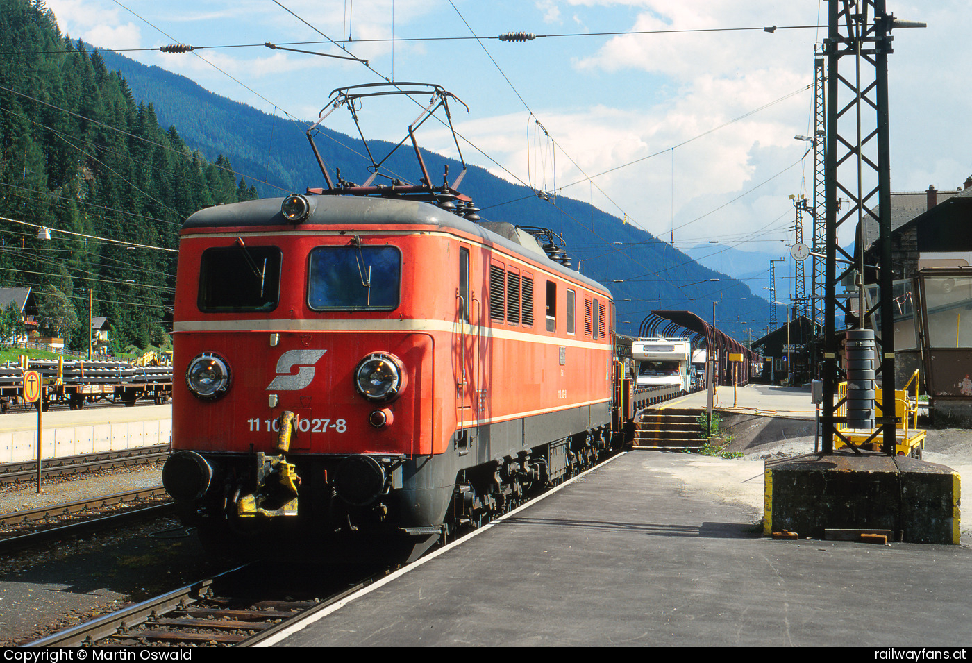 ÖBB 1110 027 in Mallnitz-Obervellach - Autoschleuse Tauernbahn.   Railwayfans