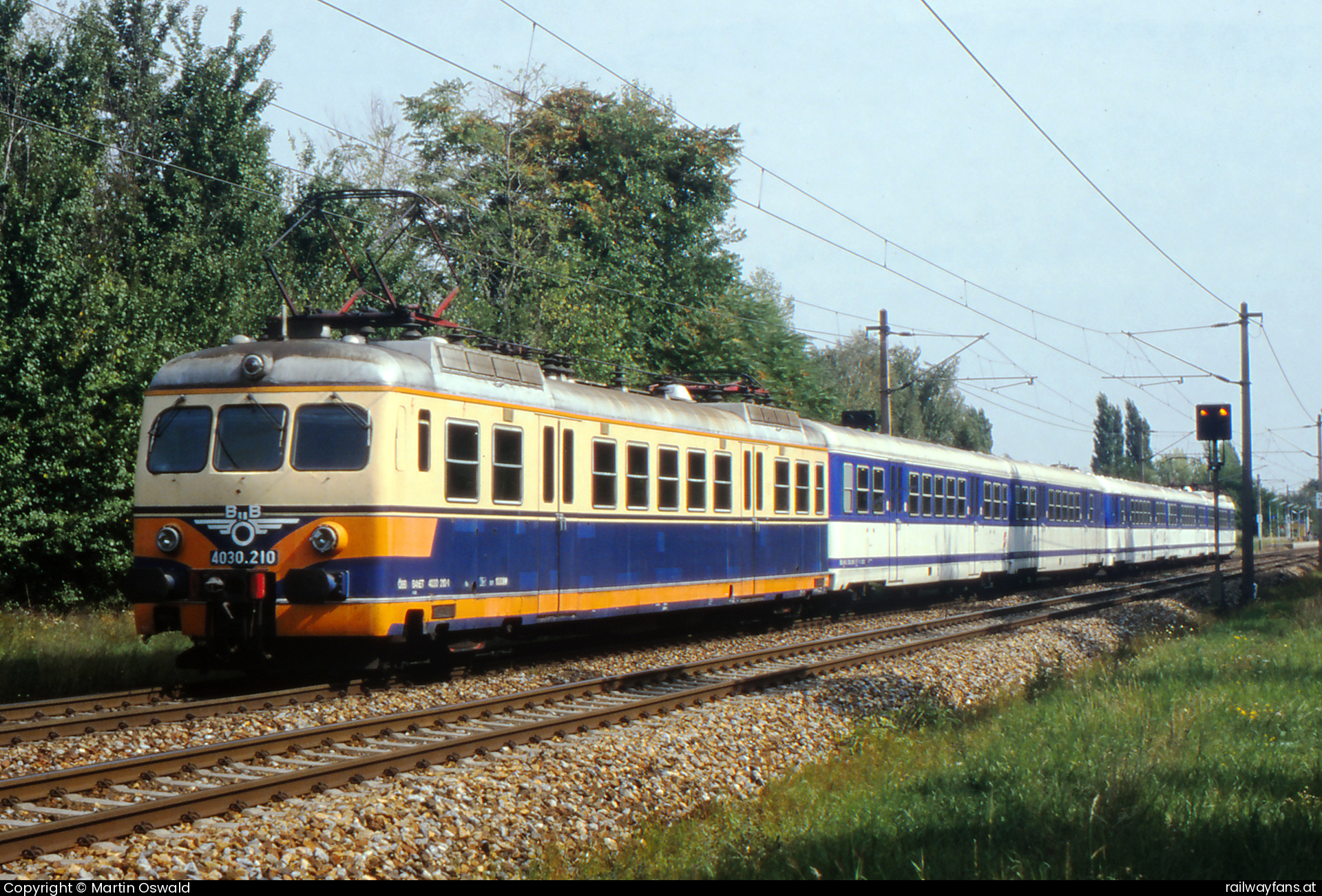 ÖBB 4030 210 in Silberwald Nordbahn | Wien Praterstern - Breclav Railwayfans