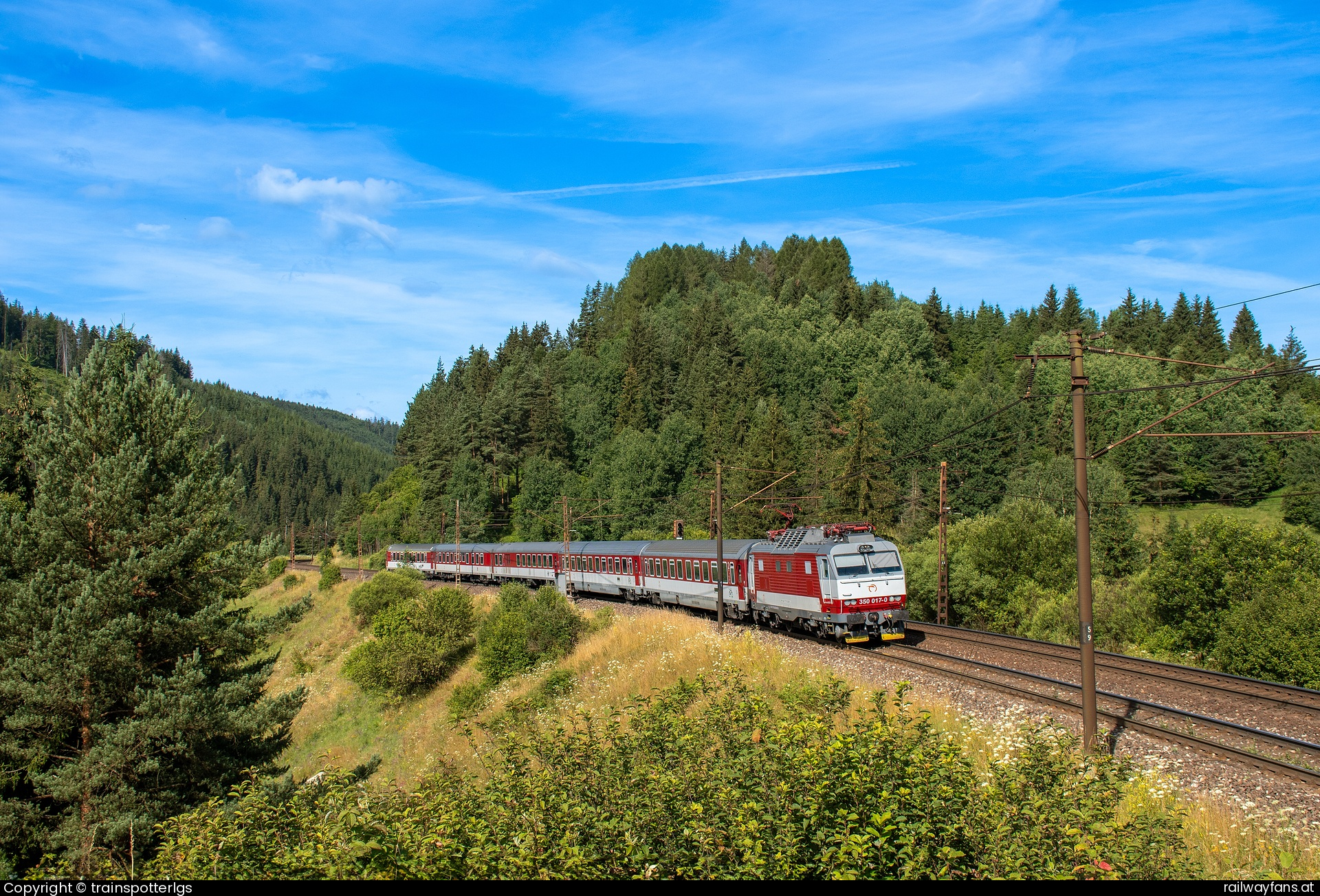 ZSSK 350 017 in Prackenbach - ZSSK 350 017 on IC spotted in Vazec   Railwayfans