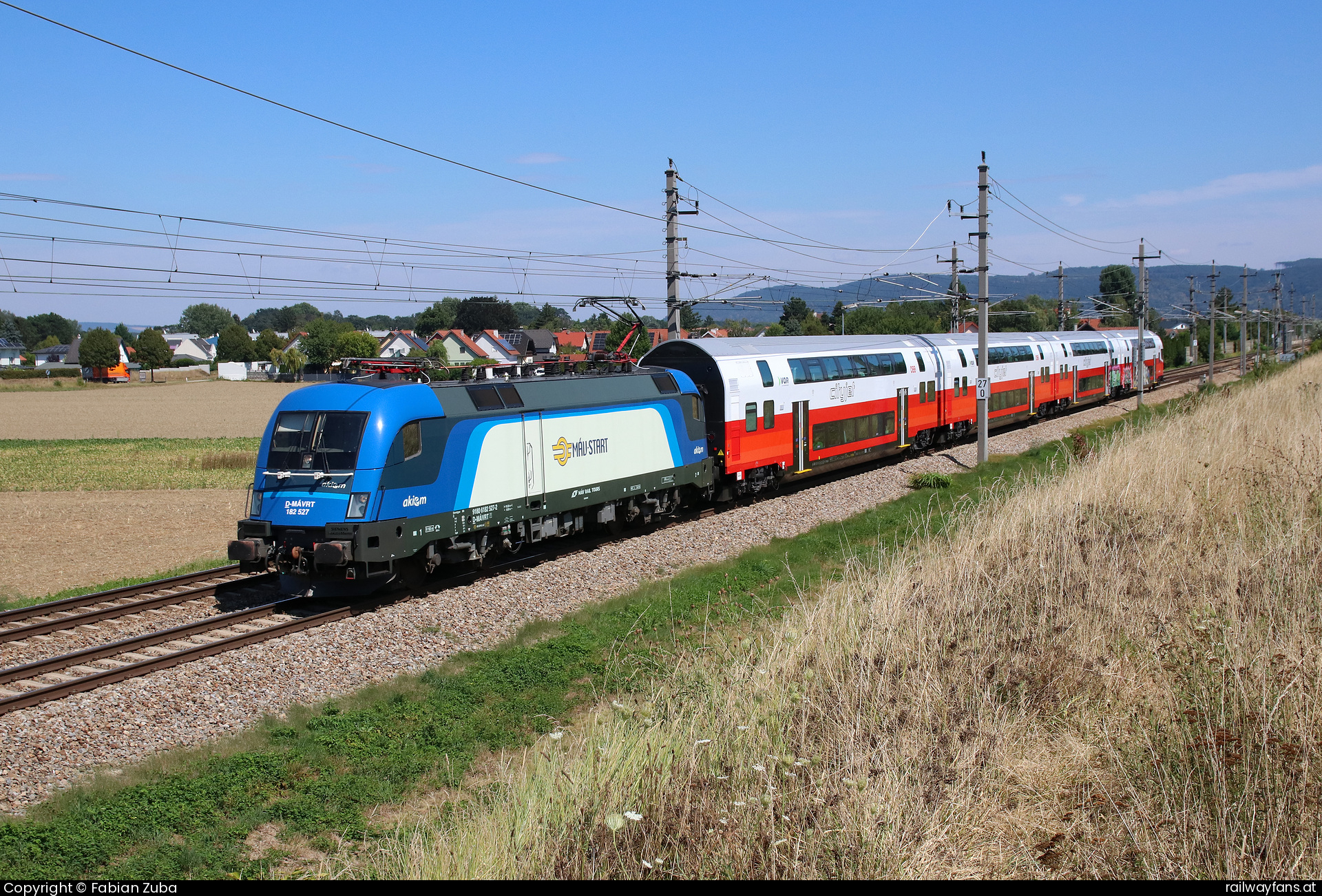 MÁV Rail Tours 182 527 in Muckendorf-Wipfing mit dem REX 2838  Railwayfans