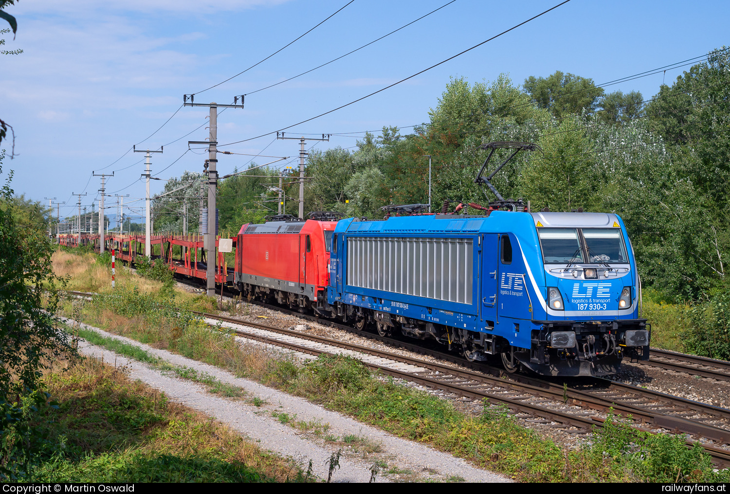 LTE 187 930 in Götzendorf - + 185 391 kalt.   Railwayfans