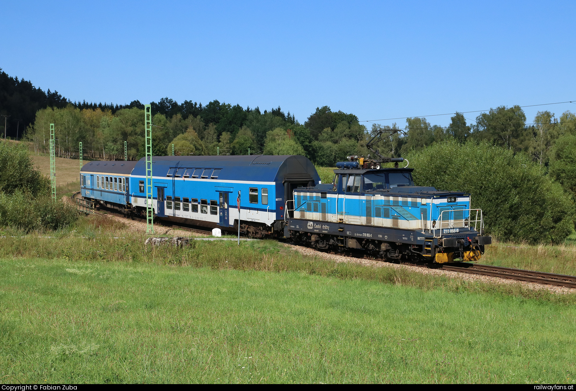 České dráhy 210 055 in Kodetschlag mit dem Os 18838  Railwayfans