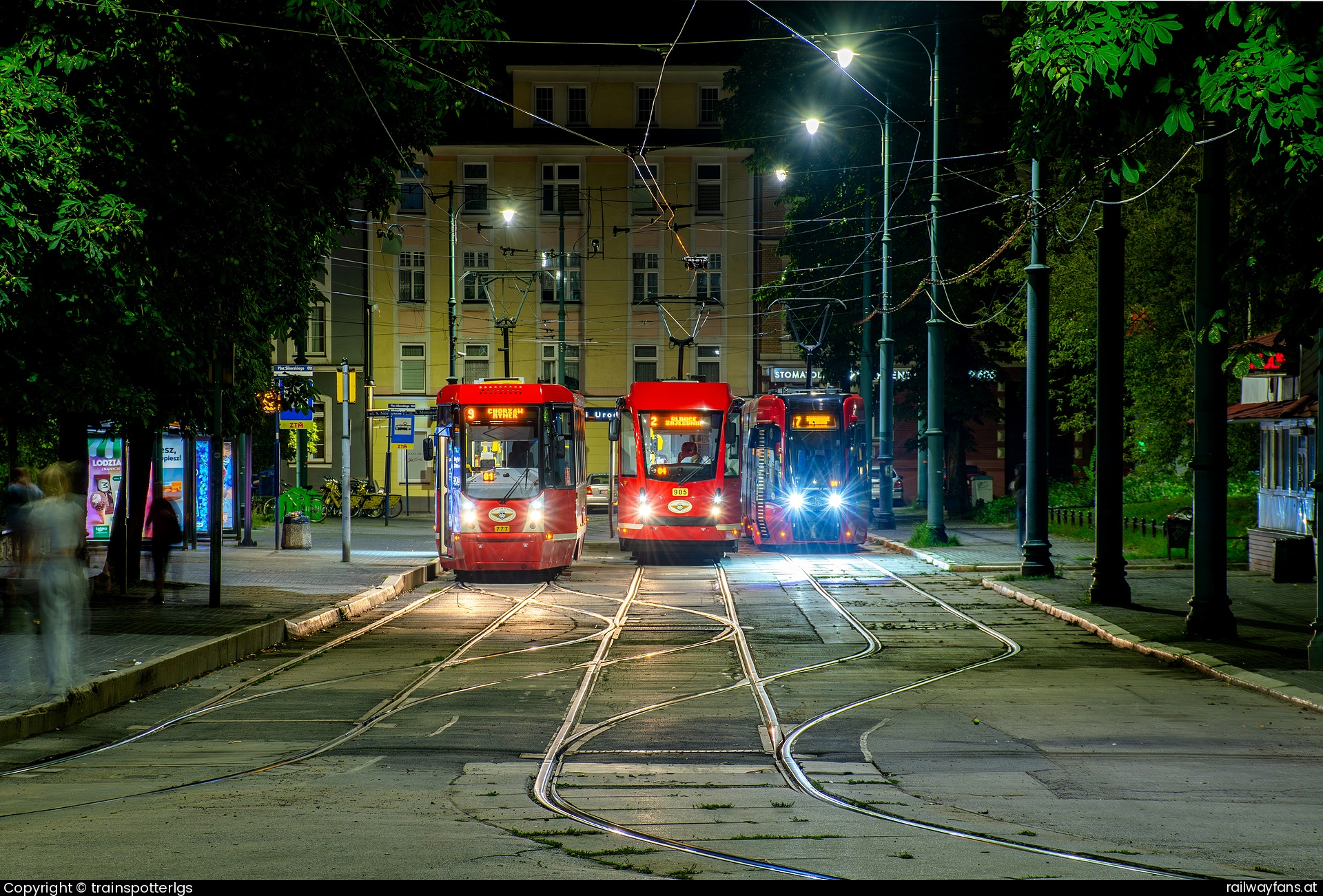 Tramwaje Śląskie 905 in Piastów Bytomskich - Tram Slaskie Ptm 905 on L2 spotted in Bytom - Plac Sikorskieg   Railwayfans