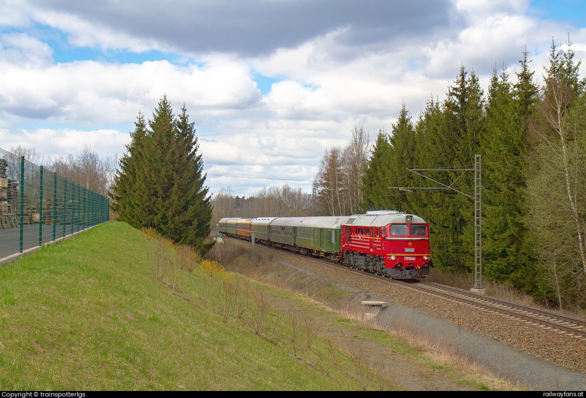 České dráhy 781 600 in Altwasser - ČD 781 600 spotted in Lázně Kynžvart
   Railwayfans