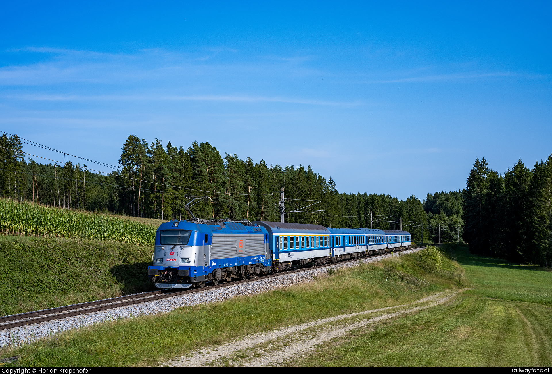 České dráhy 380 012 in Rainbach im Mühlkreis mit dem EC 334 (Jižní expres) Summerauerbahn | Linz Hbf - Summerau Railwayfans