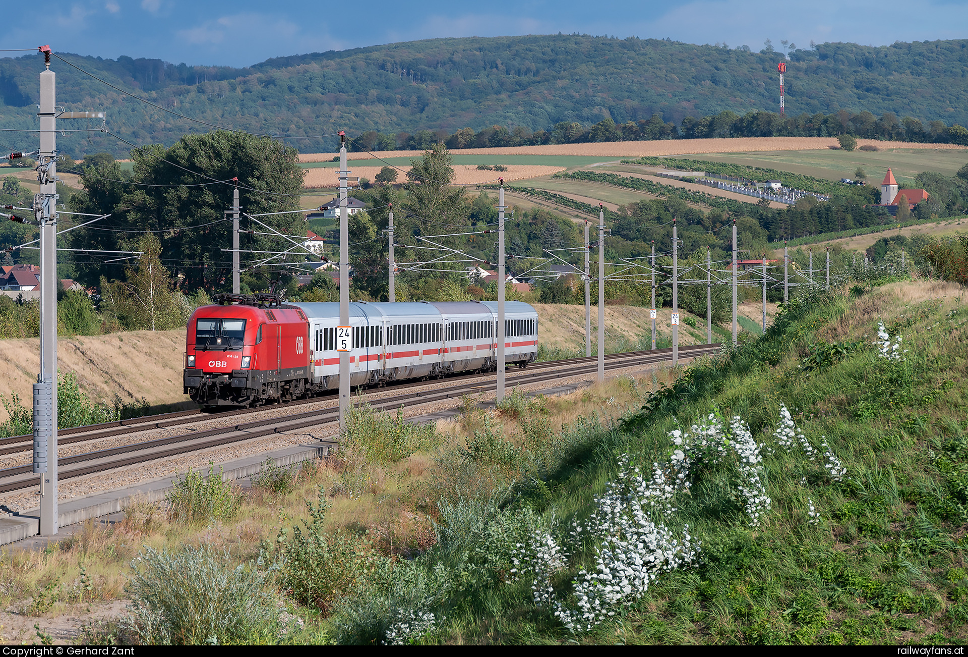 ÖBB 1116 128 in L2090 mit dem D 722  Railwayfans