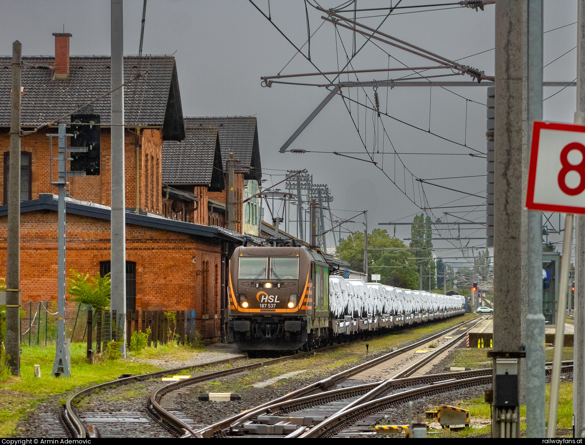 HSL 187 537 in Graz Ostbahnhof-Messe Steirische Ostbahn | Graz Hbf - Szentgotthard Railwayfans