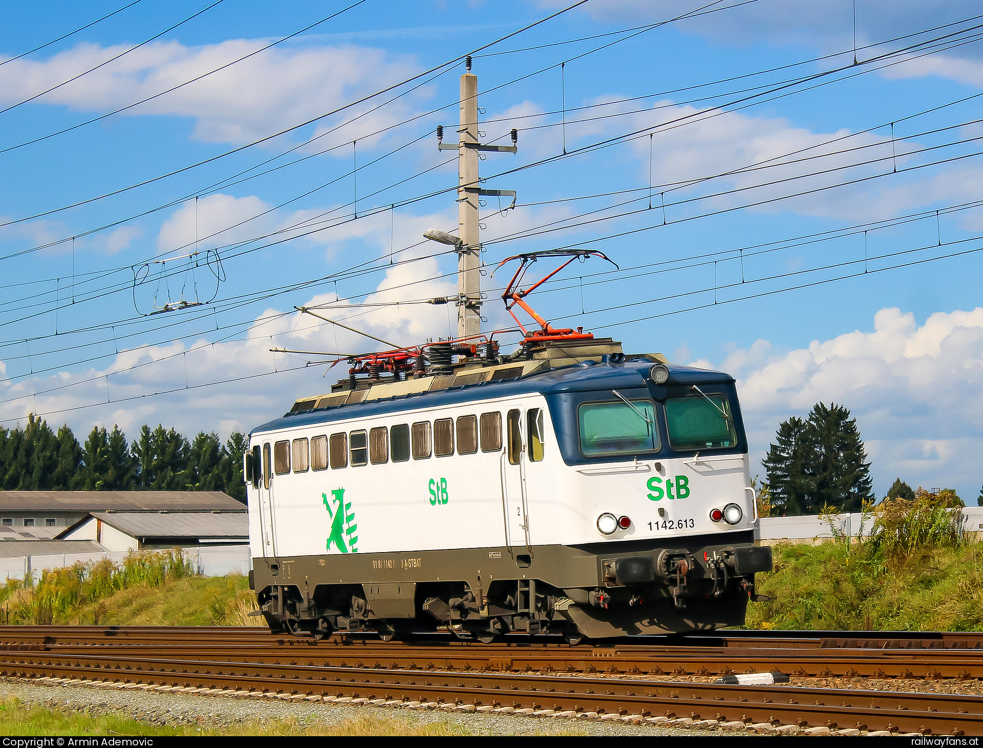 StB 1142 613 in Großsulz Südbahn | Wien Hbf -  Spielfeld Straß Railwayfans