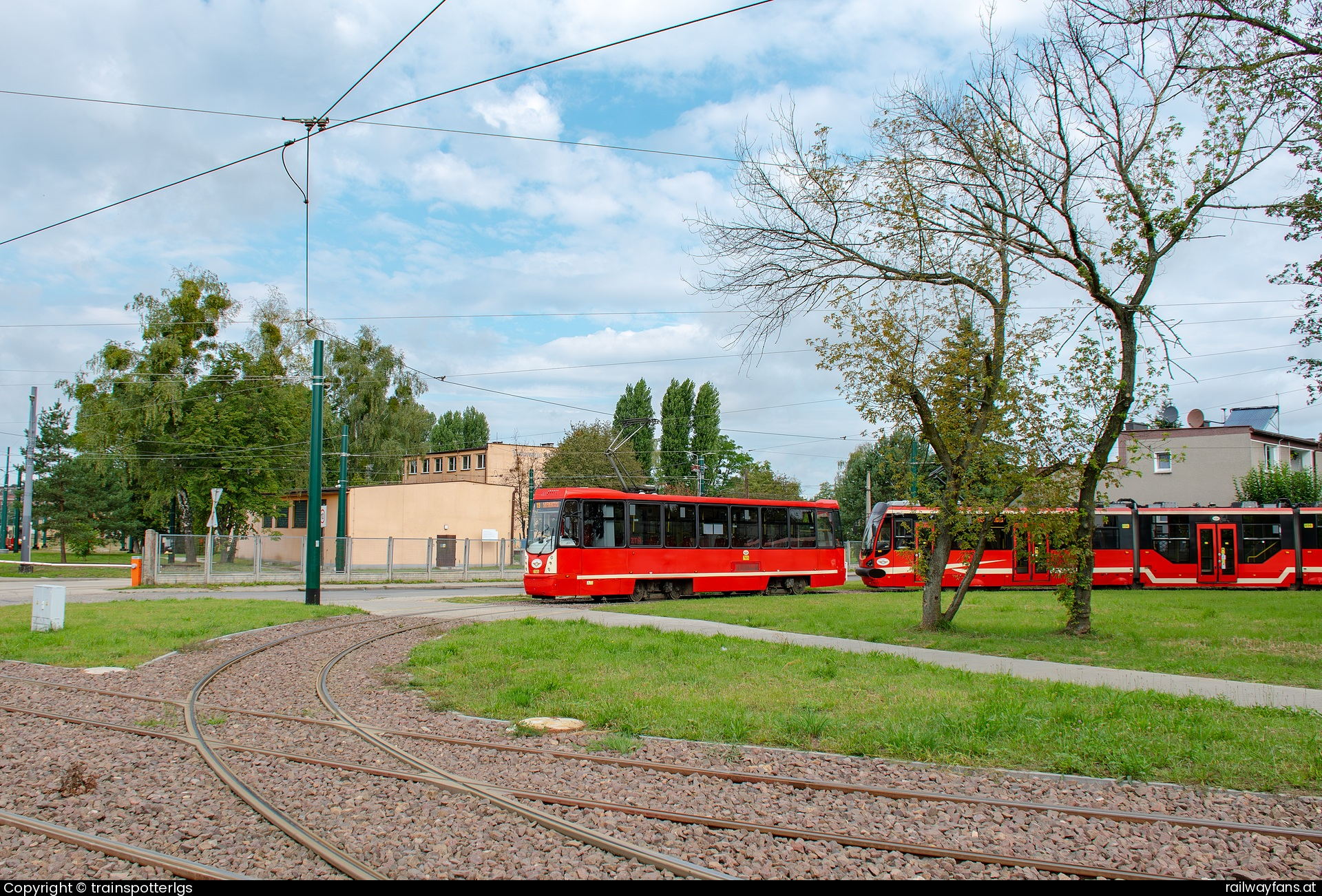 Tramwaje Śląskie 765 in Neurandsberg mit dem L19 - Tramwaje Śląskie 765 on L19 spotted in Stroszek Zajezdnia   Railwayfans