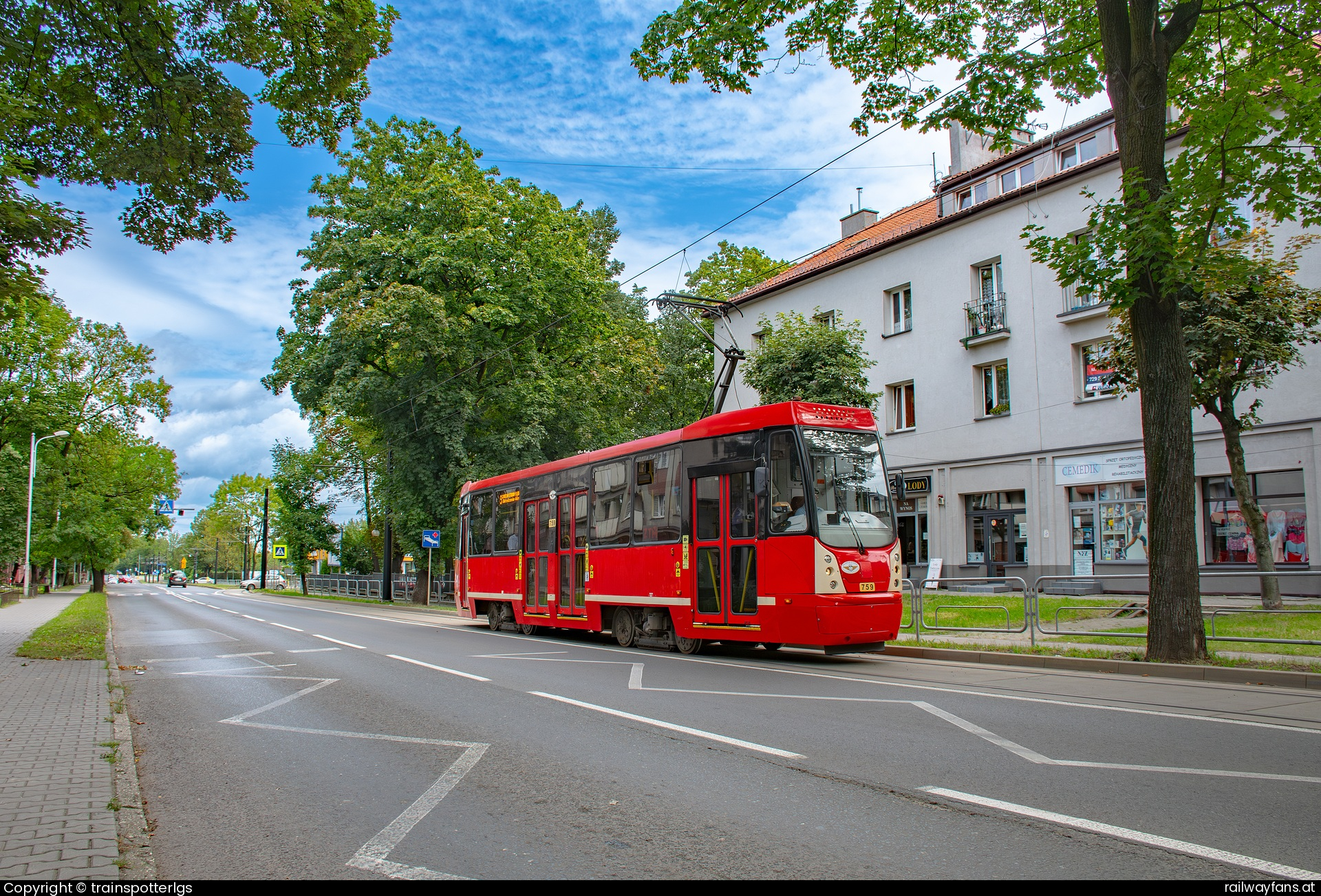 Tramwaje Śląskie 759 in Großhaarbach mit dem L5 - Tramwaje Śląskie 759 on L5 spotted in Godula Plac Niepodległości   Railwayfans