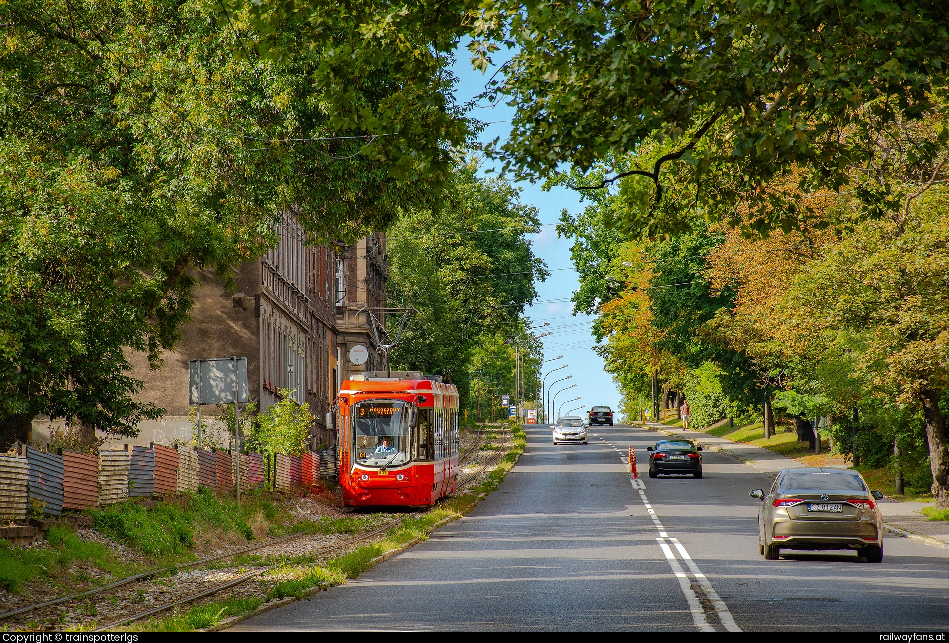 Tramwaje Śląskie 807 in Großhaarbach mit dem L03 - Tramwaje Śląskie 807 on L03 spotted in Zabrze Plac Teatralny   Railwayfans