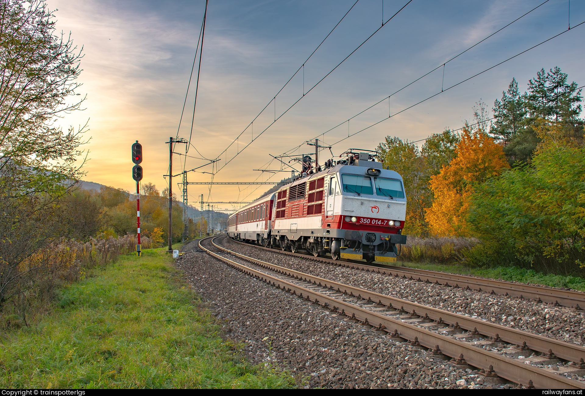 ZSSK 350 014 in Großhaarbach - ZSSK 350 014 on Ex spotted in Margecany   Railwayfans