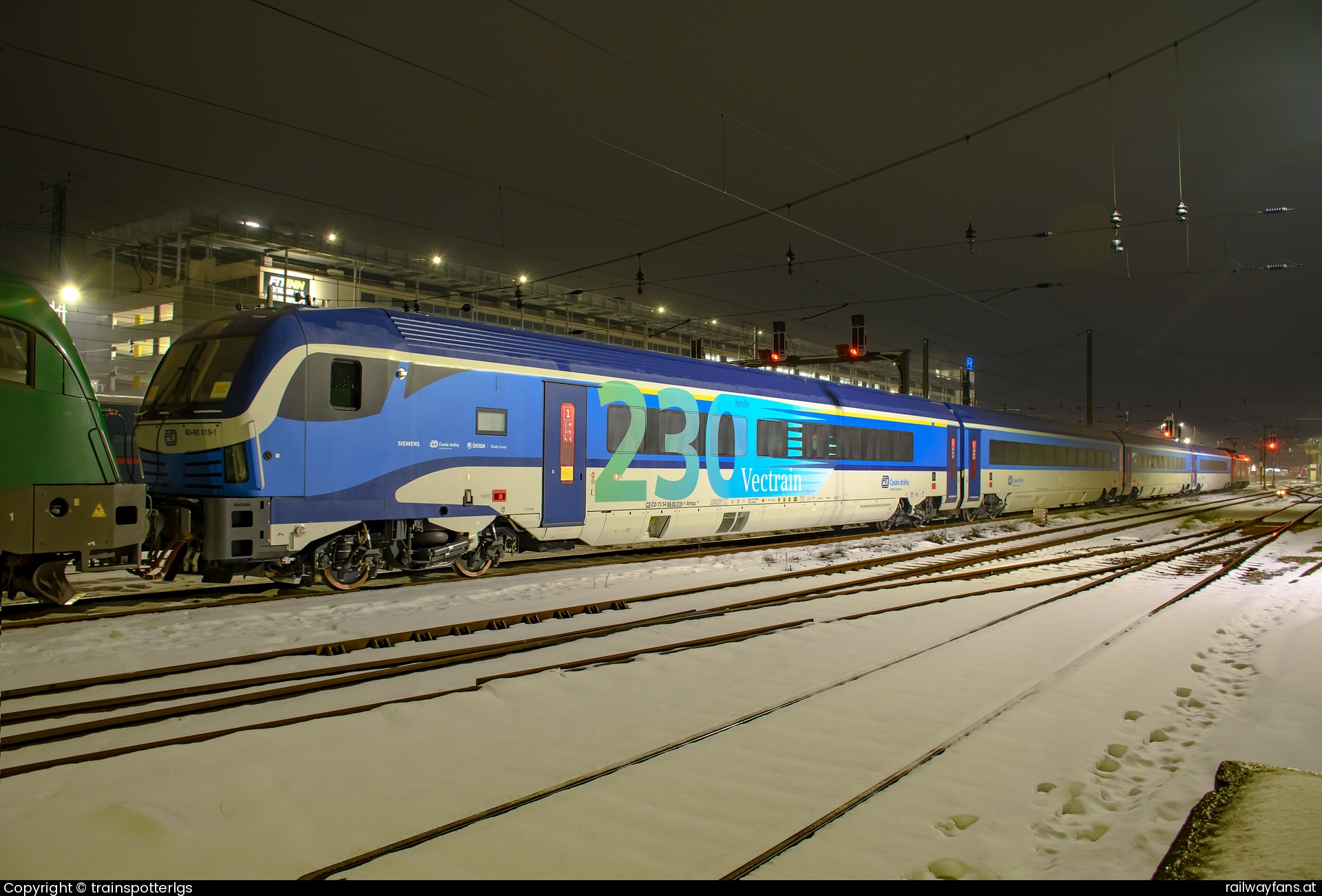 České dráhy 80-90 019 in Großhaarbach - CD 80-90 019 ''Vectrain - ComfortJet'' spotted in Wien - HFG
   Railwayfans