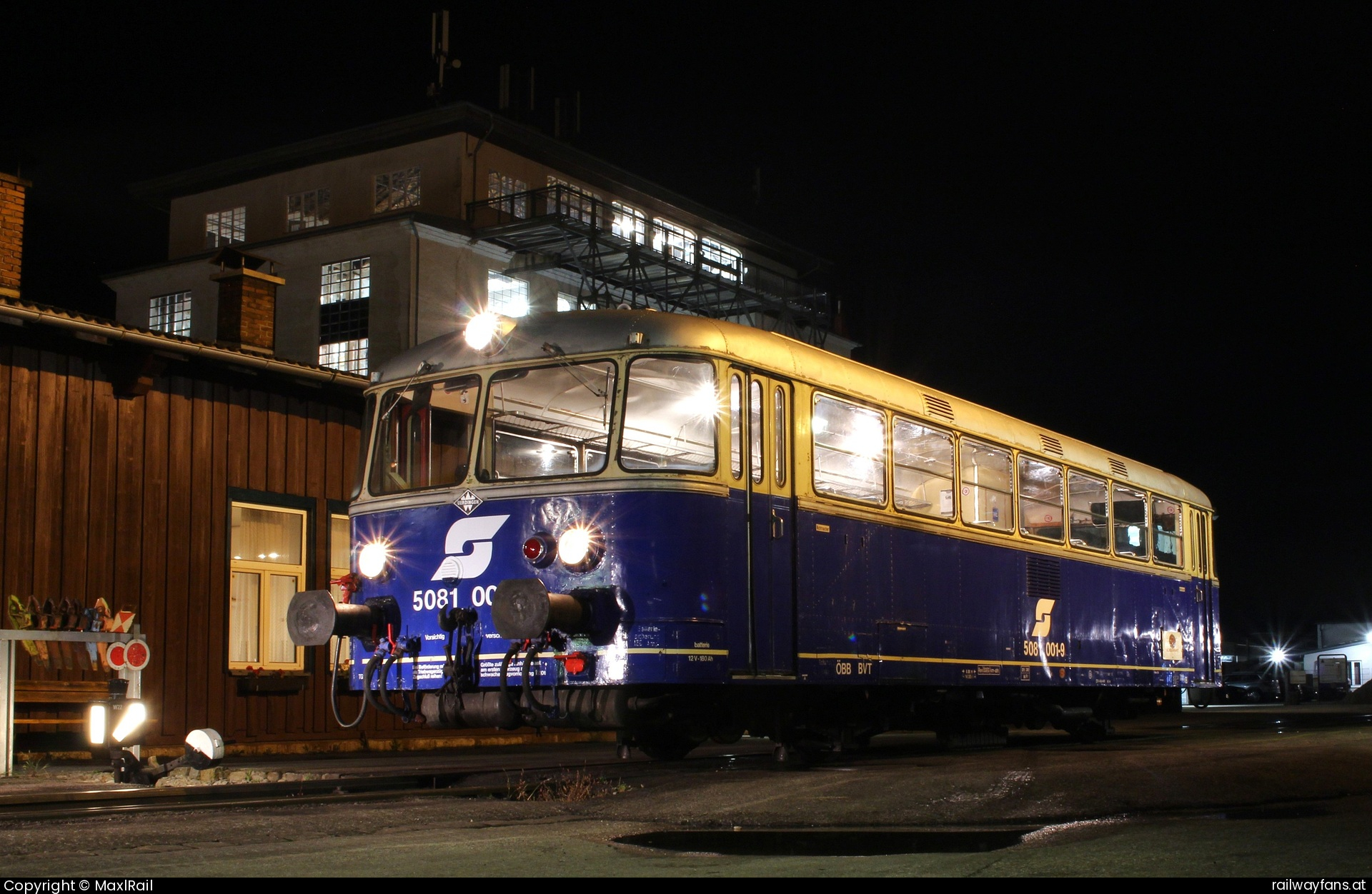 ÖGEG 5081 001 in Prackenbach - Zur langen Nacht der Museen am 5.10.2024 war auch der legendäre Schienenbus oder auch 