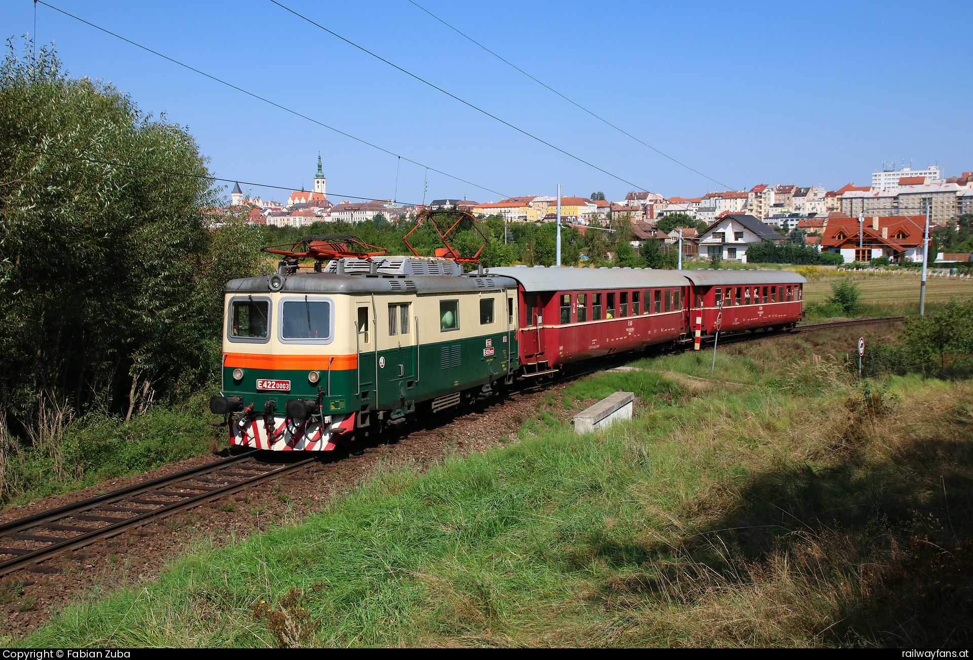 České dráhy E422 0003 (100.003) in Prackenbach mit dem Os 28412  Railwayfans