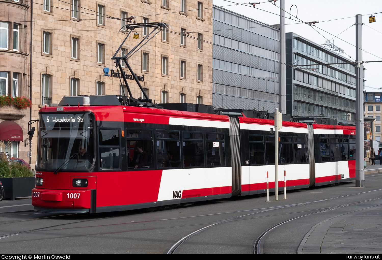 Verkehrsbetriebe AG Nürnberg 1007 in Königstorpassage  Railwayfans