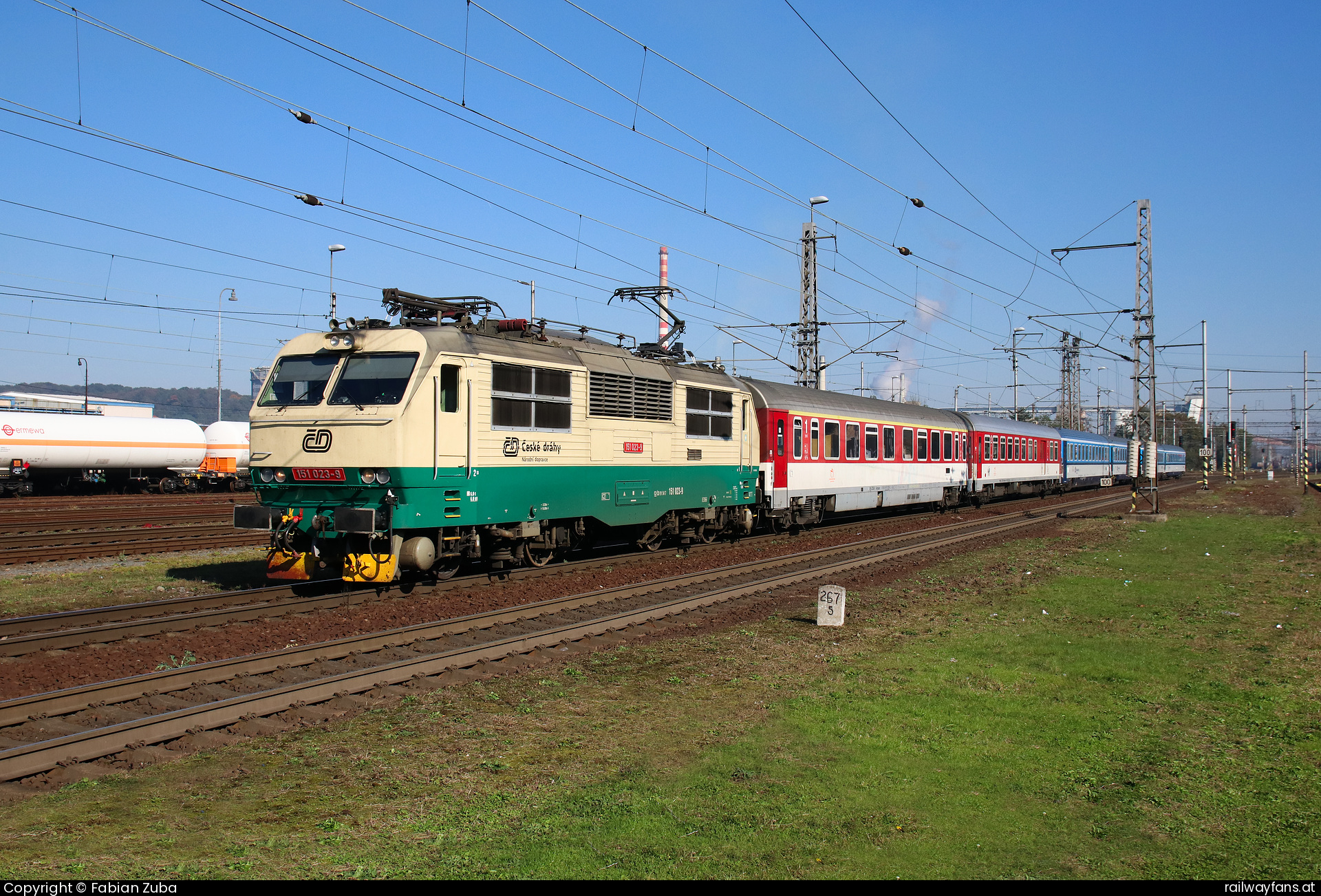 České dráhy 151 023 in Ostrava hl.n. mit dem EC 142 - Žilina - Praha hl.n.   Railwayfans