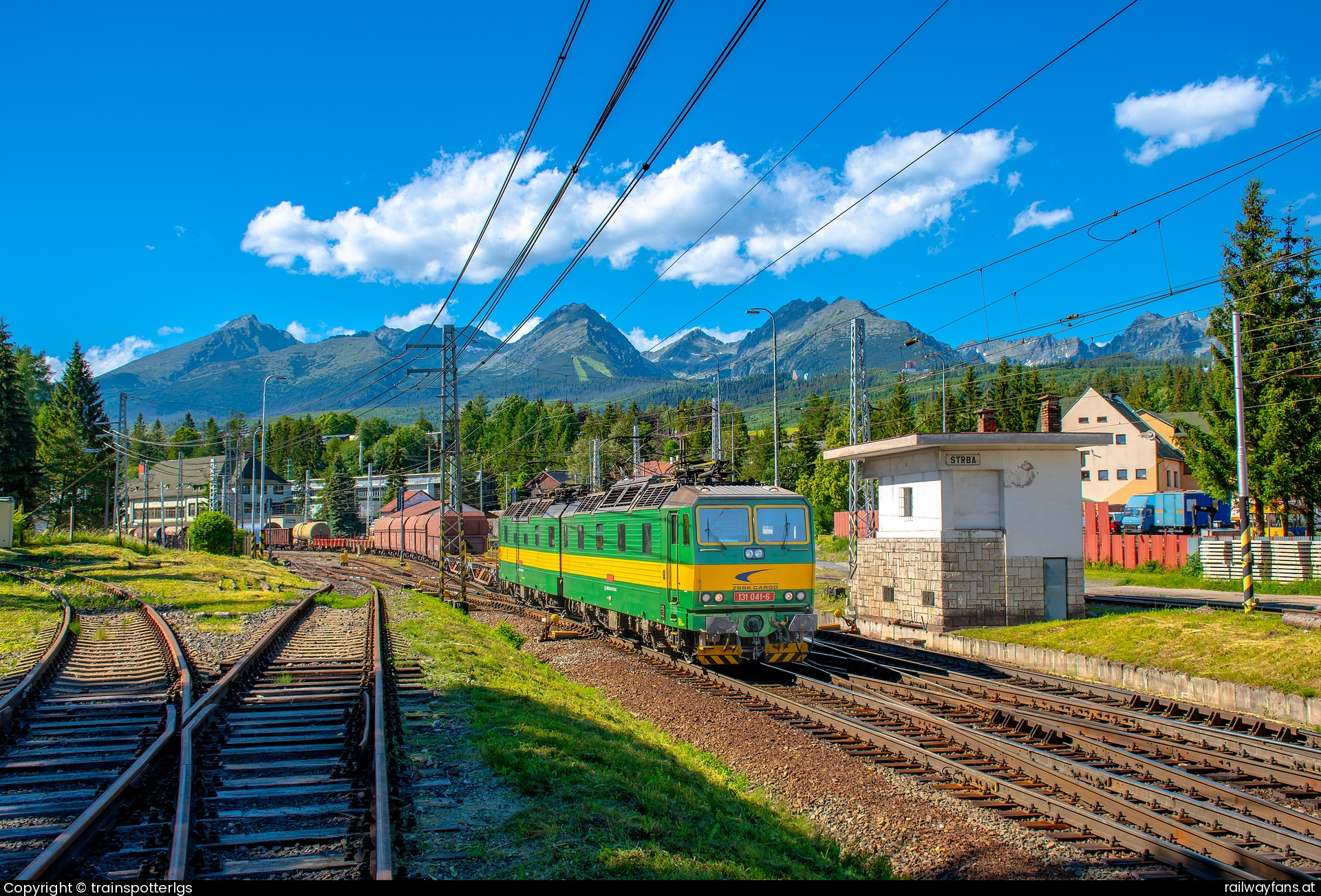 ZSSK Cargo 131 041 in Tschirm - ZSSKC 131 041 + 042 spotted in Strba   Railwayfans