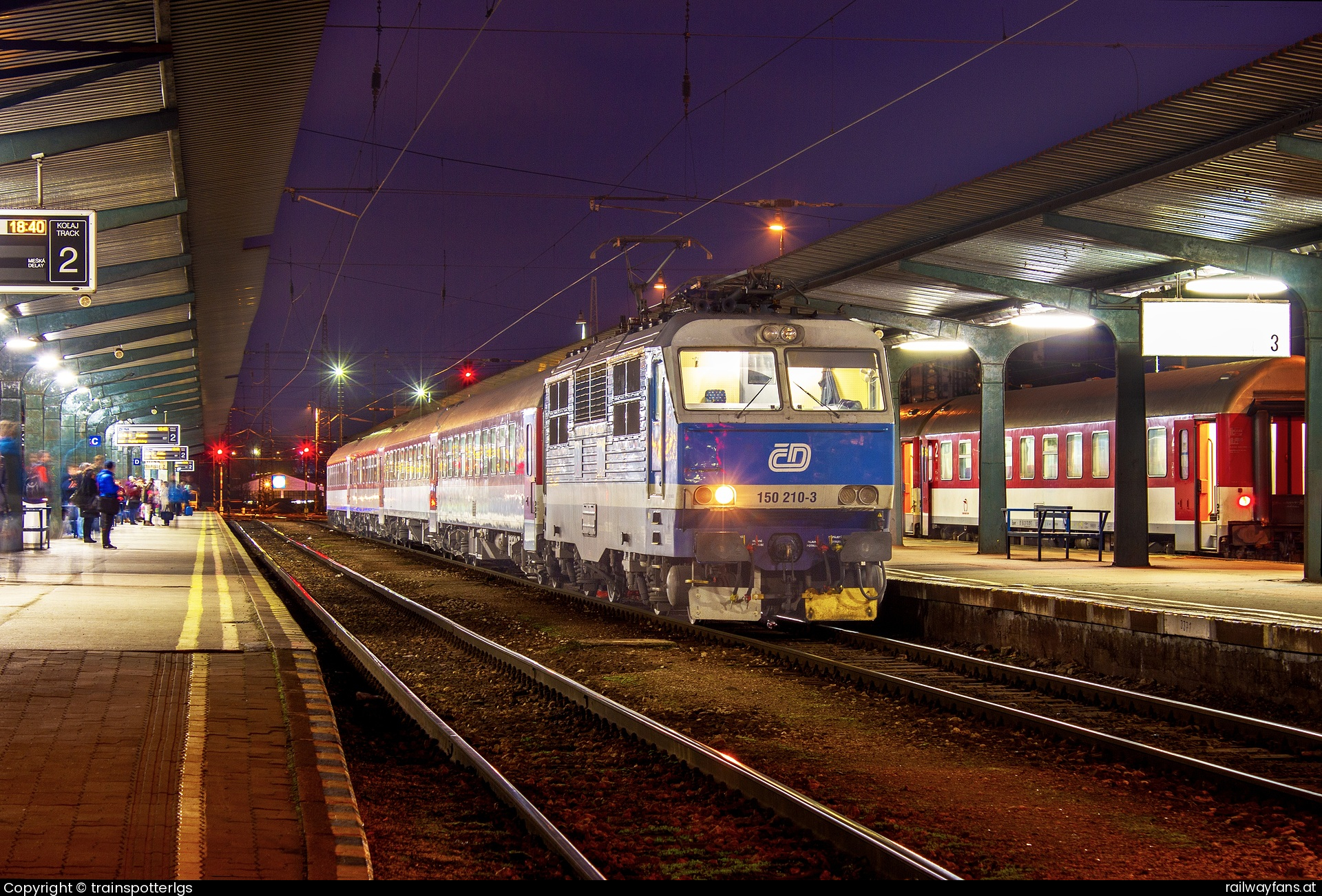 České dráhy 150 210 in Žilina - CD 150 210 on EC spotted in Zilina\r\n   Railwayfans