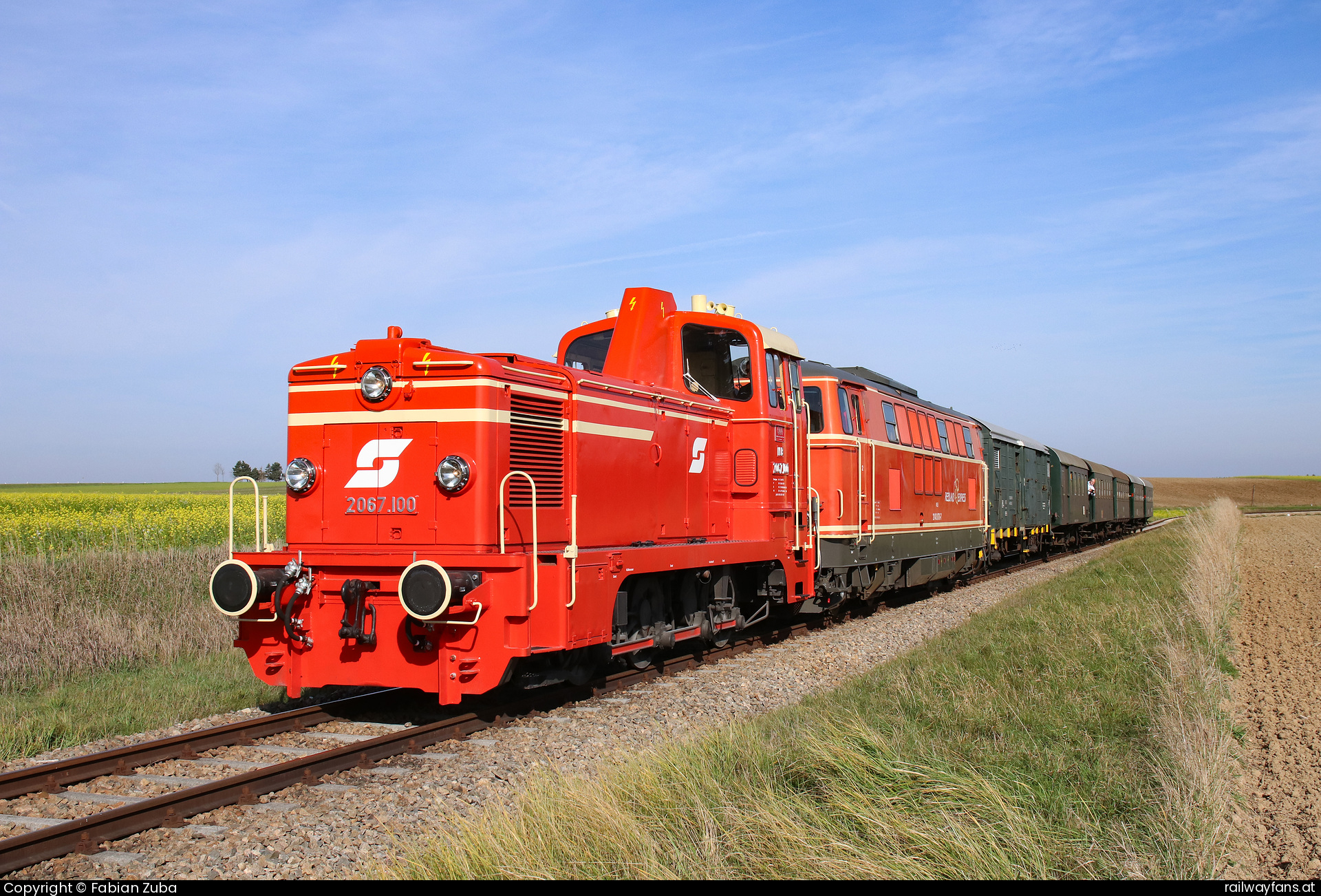 NLB 2067 100 in Drosendorf mit dem R 16971  Railwayfans