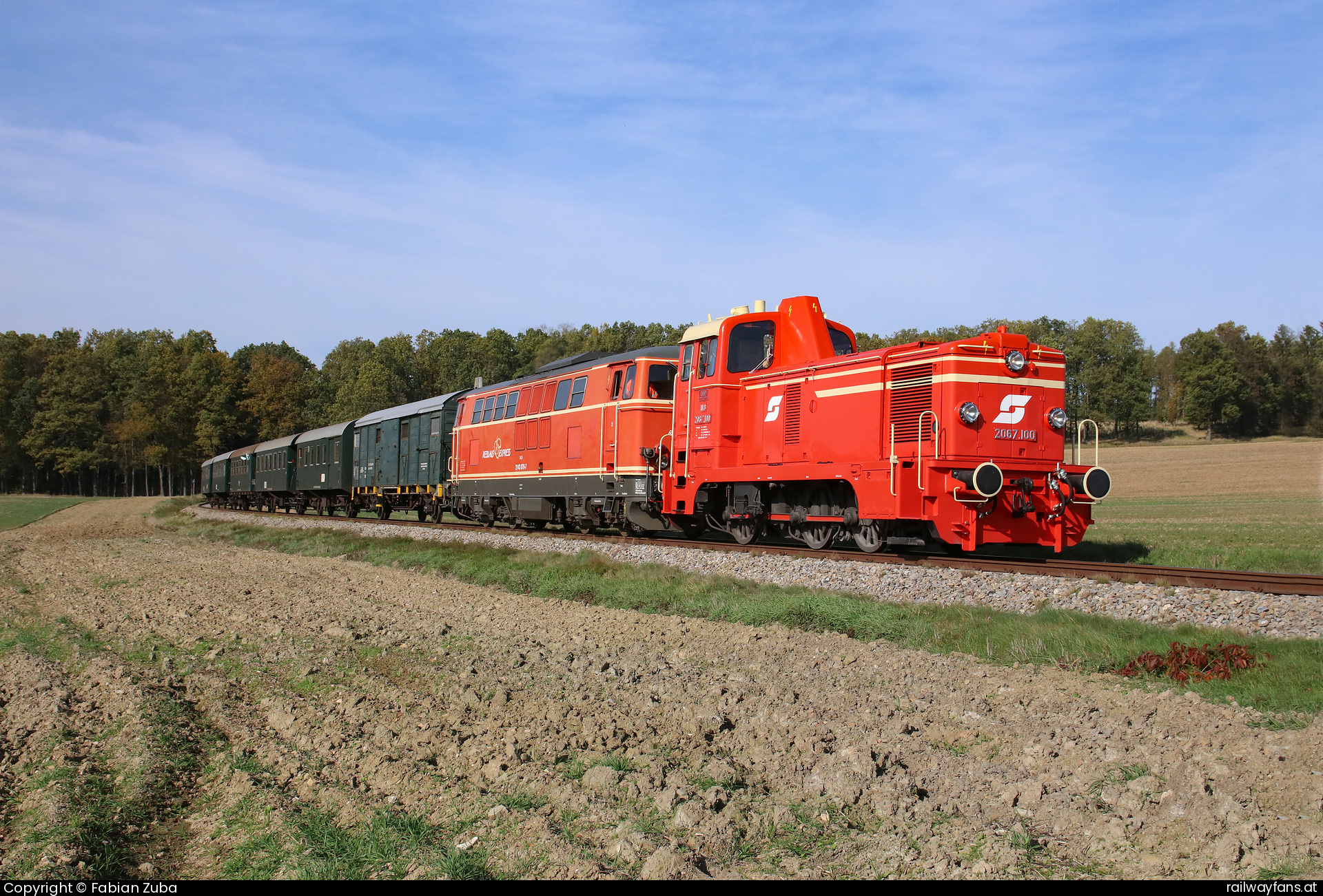 NLB 2067 100 in Geras-Kottaun mit dem R 16971  Railwayfans