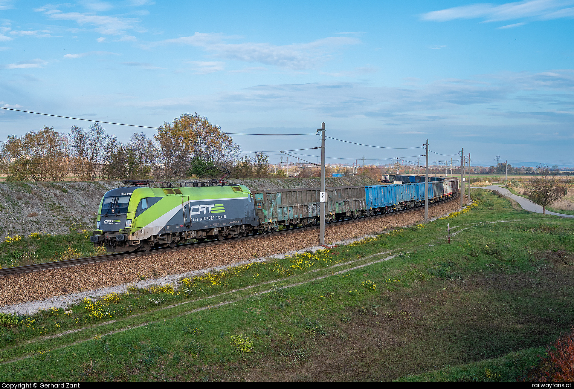 ÖBB 1016 016 in Judenau  Railwayfans