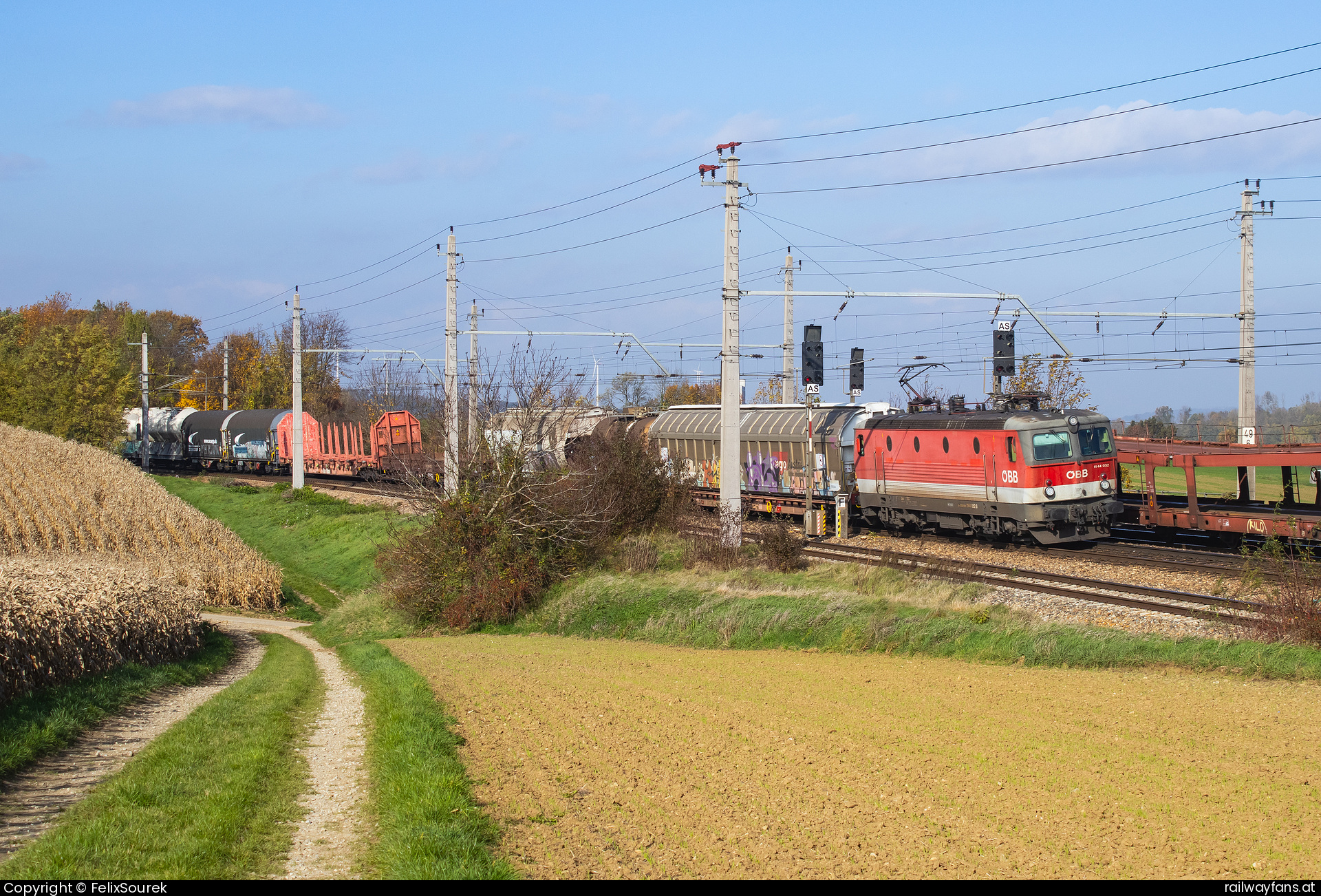 ÖBB 1144 052 in Böheimkirchen Westbahn | Wien Westbahnhof - St. Pölten (alt) Railwayfans