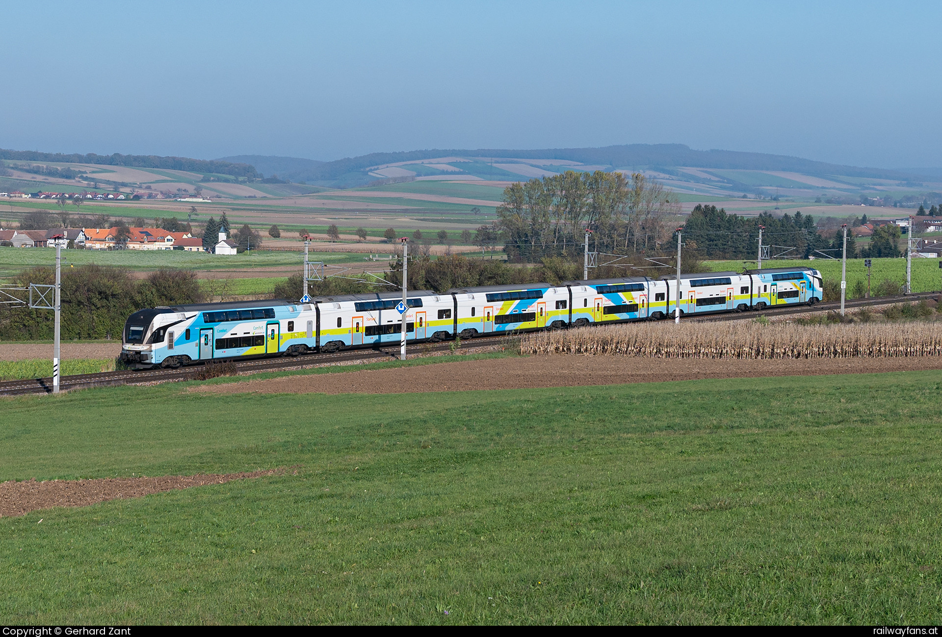 Westbahn 4010 129 in Schönfeld mit dem WB 914  Railwayfans