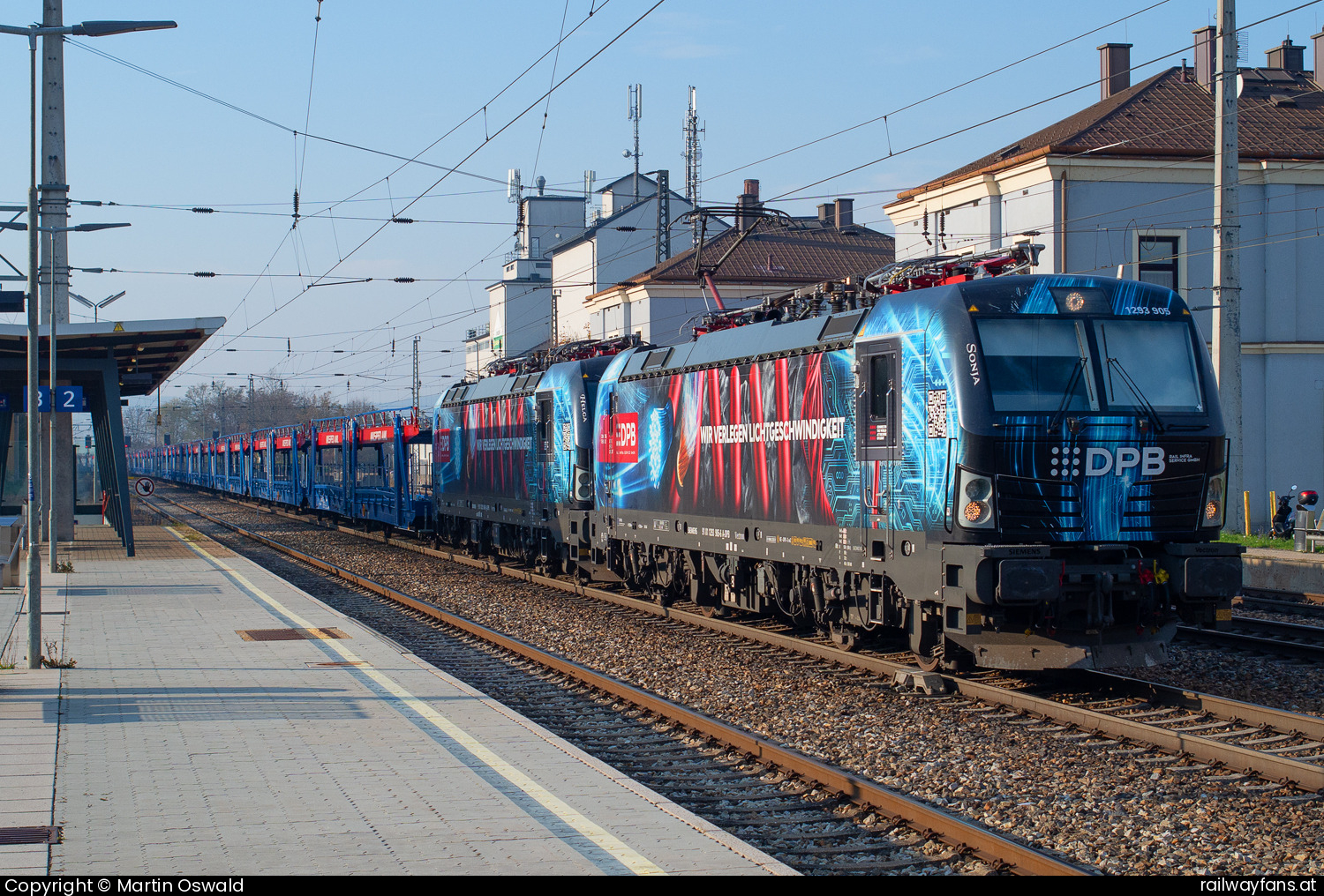 DPB 1293 905 in Neulengbach - + 1293 904   Railwayfans