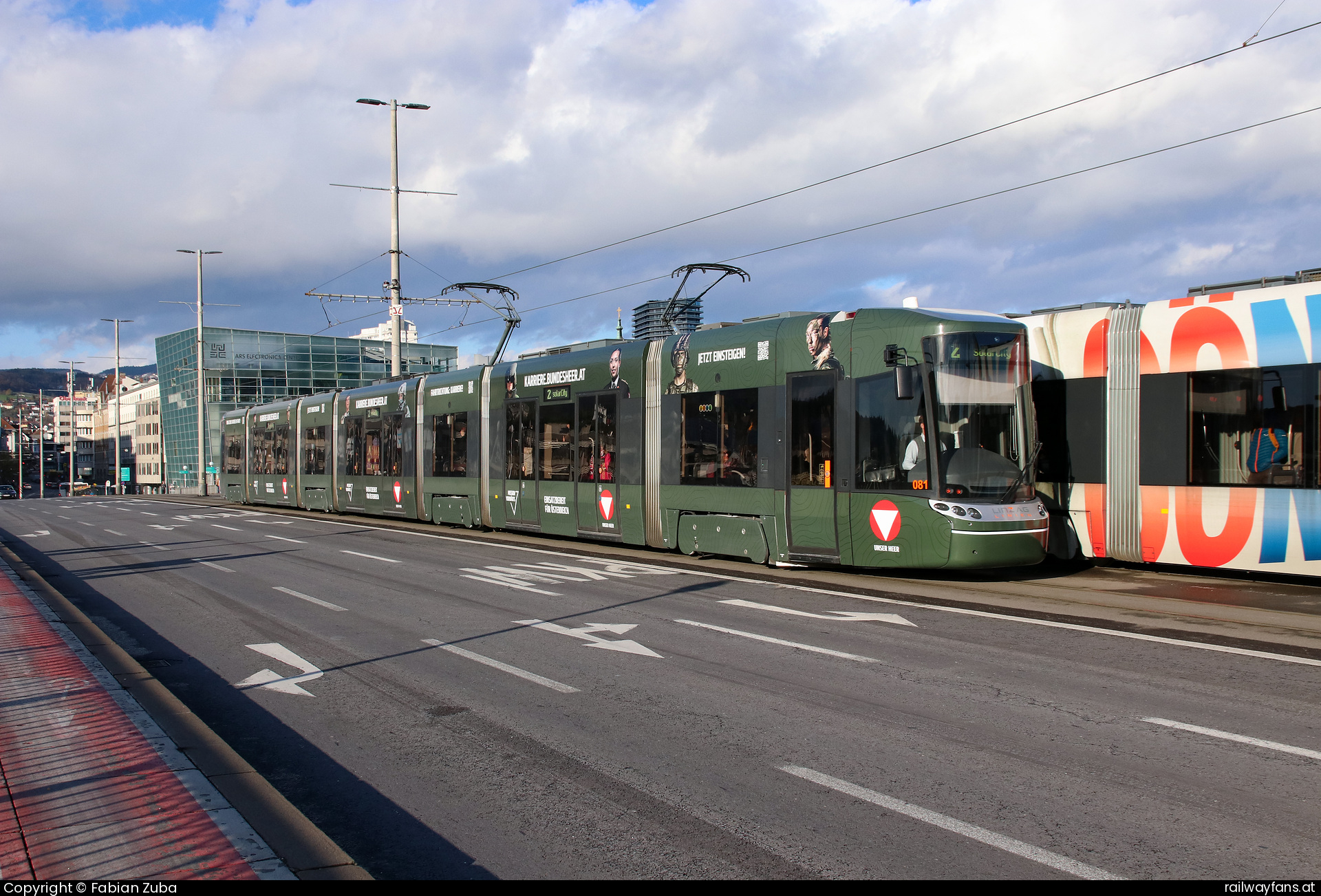 LINZ AG Linien 081 in Linz Nibelungenbrücke  Railwayfans