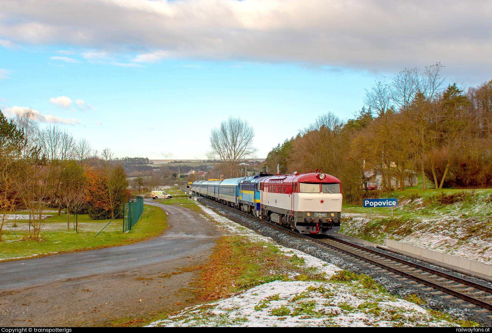 České dráhy 751 001 in Popovice - CD 751 001 on IC ''Slovácký expres'' spotted in Popovice   Railwayfans