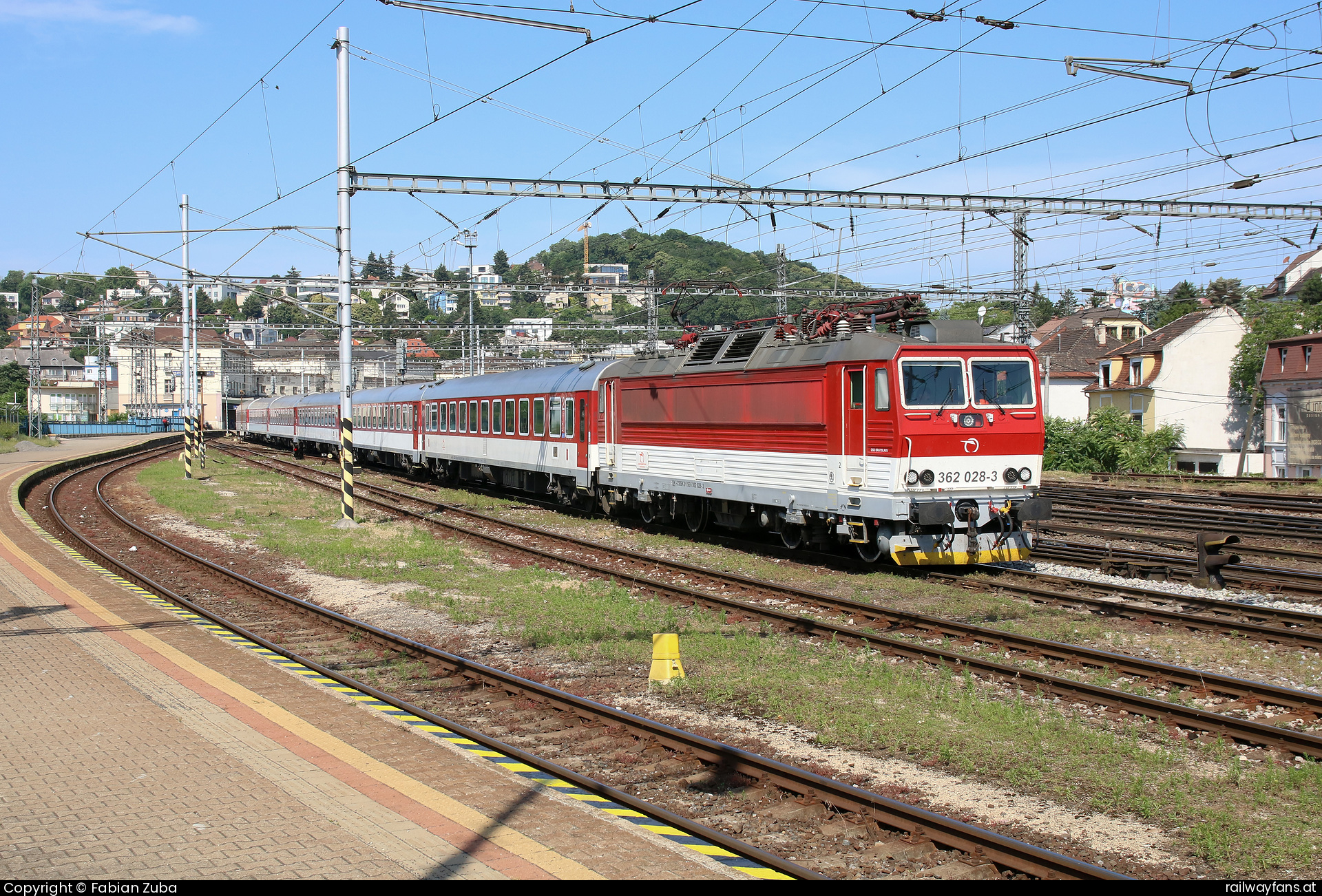 ZSSK 362 028 in Bratislava hl.st.  Railwayfans