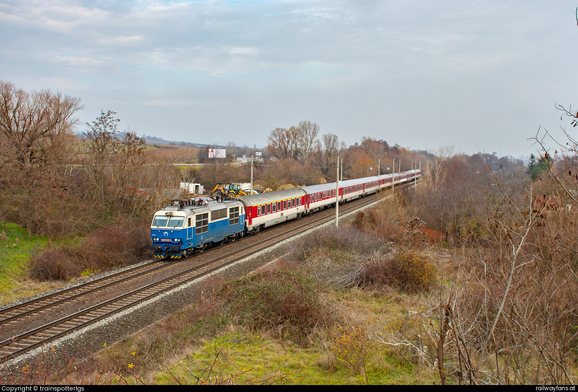 ZSSK 350 020 in Sankt Georgen - ZSSK 350 020 on Ex spotted in Svätý Jur   Railwayfans