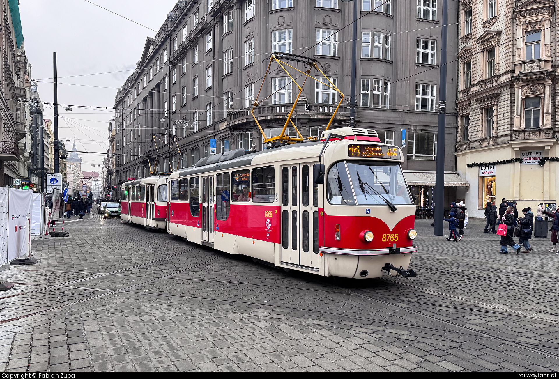 DPP 8765 in Praha Vaclavske namesti  Railwayfans