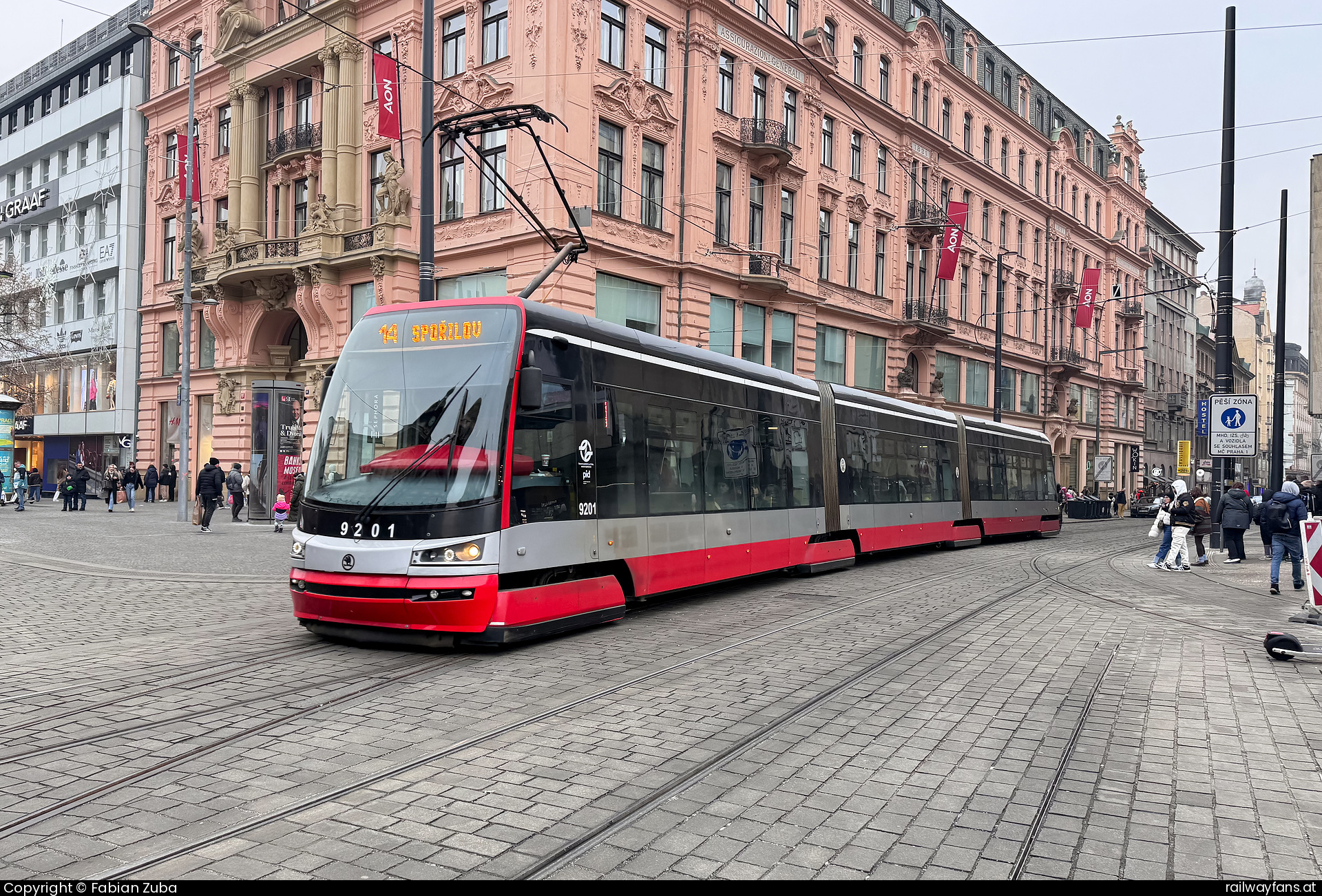 DPP 9201 in Praha Vaclavske namesti  Railwayfans