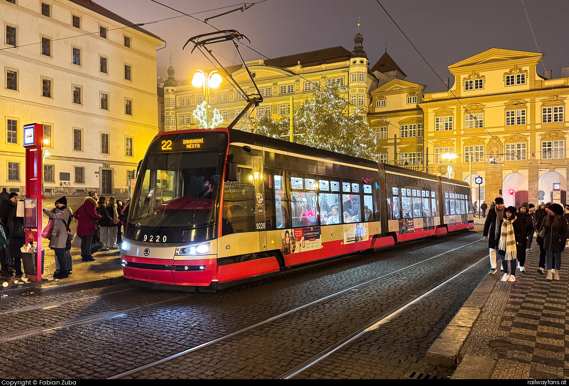 DPP 9220 in Praha Malostranske namesti  Railwayfans