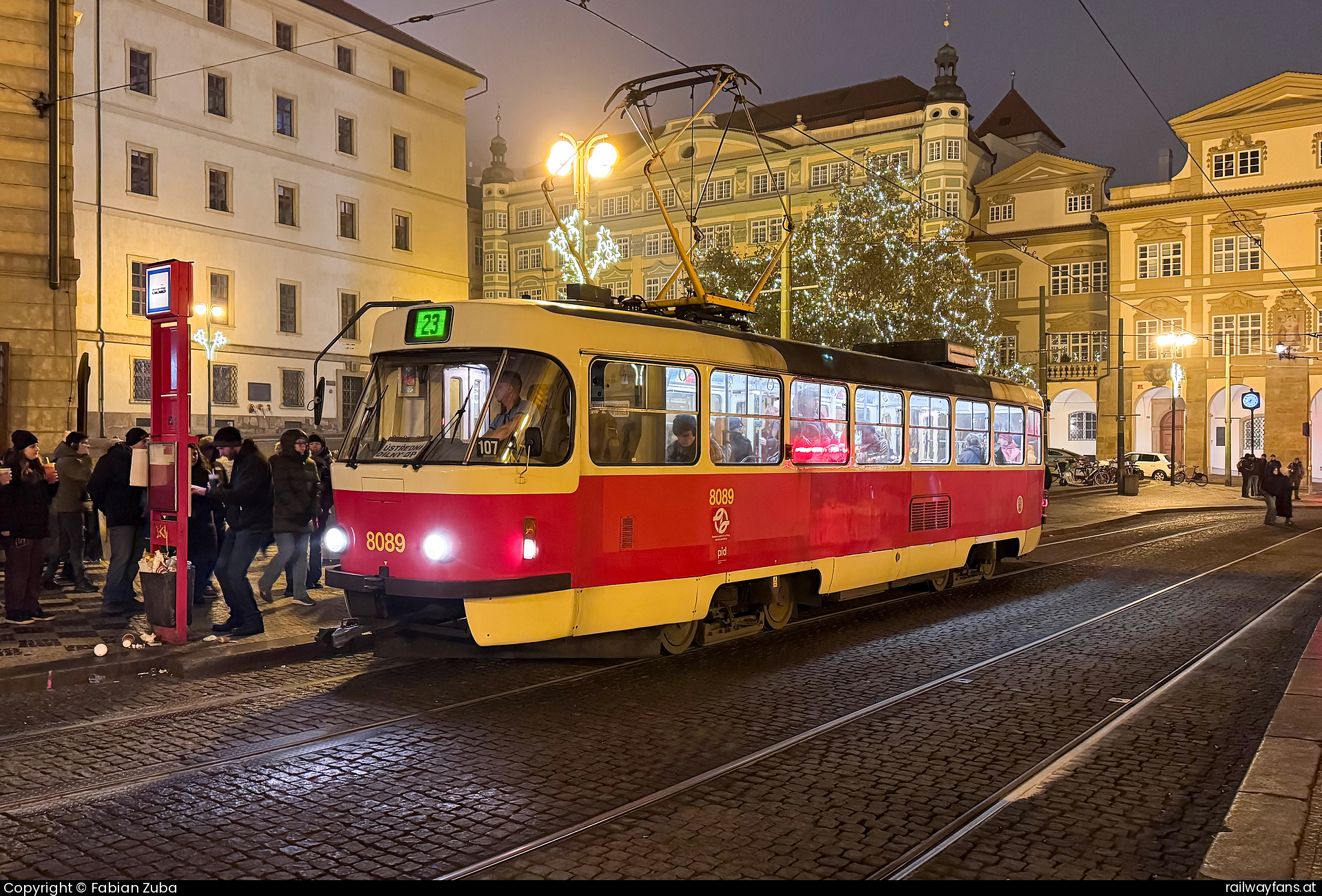 DPP 8089 in Praha Malostranske namesti  Railwayfans