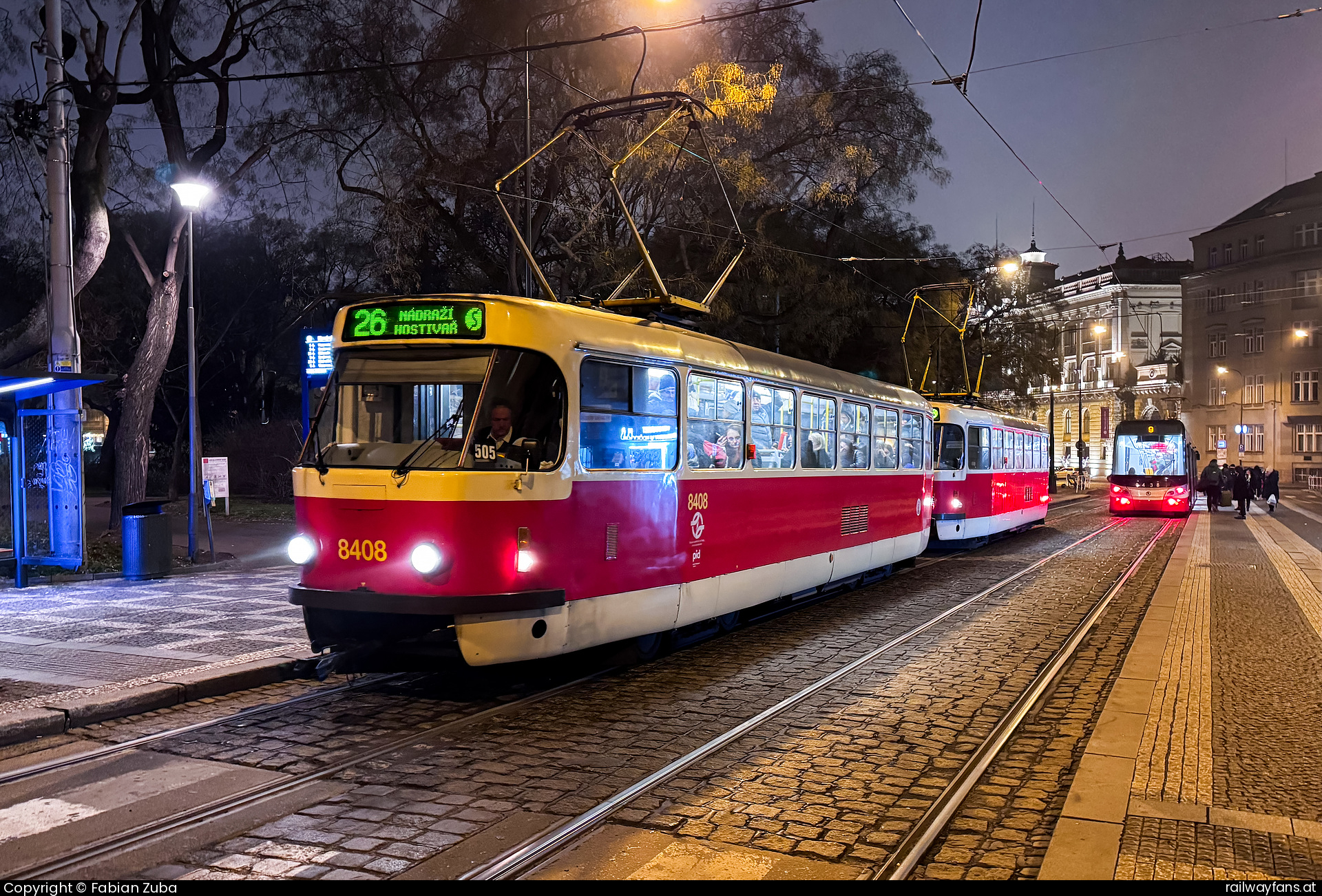 DPP 8408 in Praha hl.n.  Railwayfans