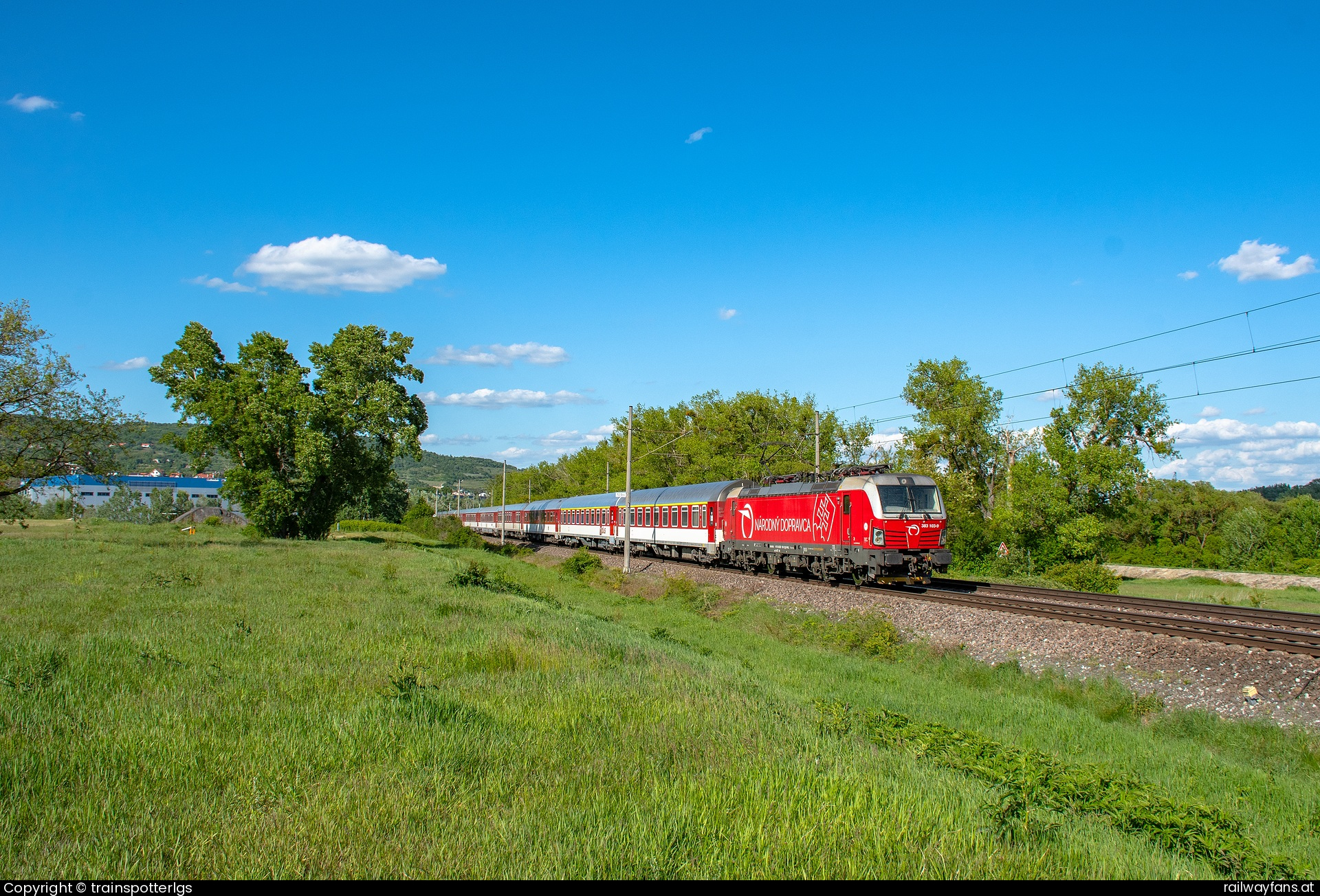 ZSSK 383 103 in 502 - ZSSK (SRAILL) 383 103 spotted on Ex in Sväty Jur   Railwayfans