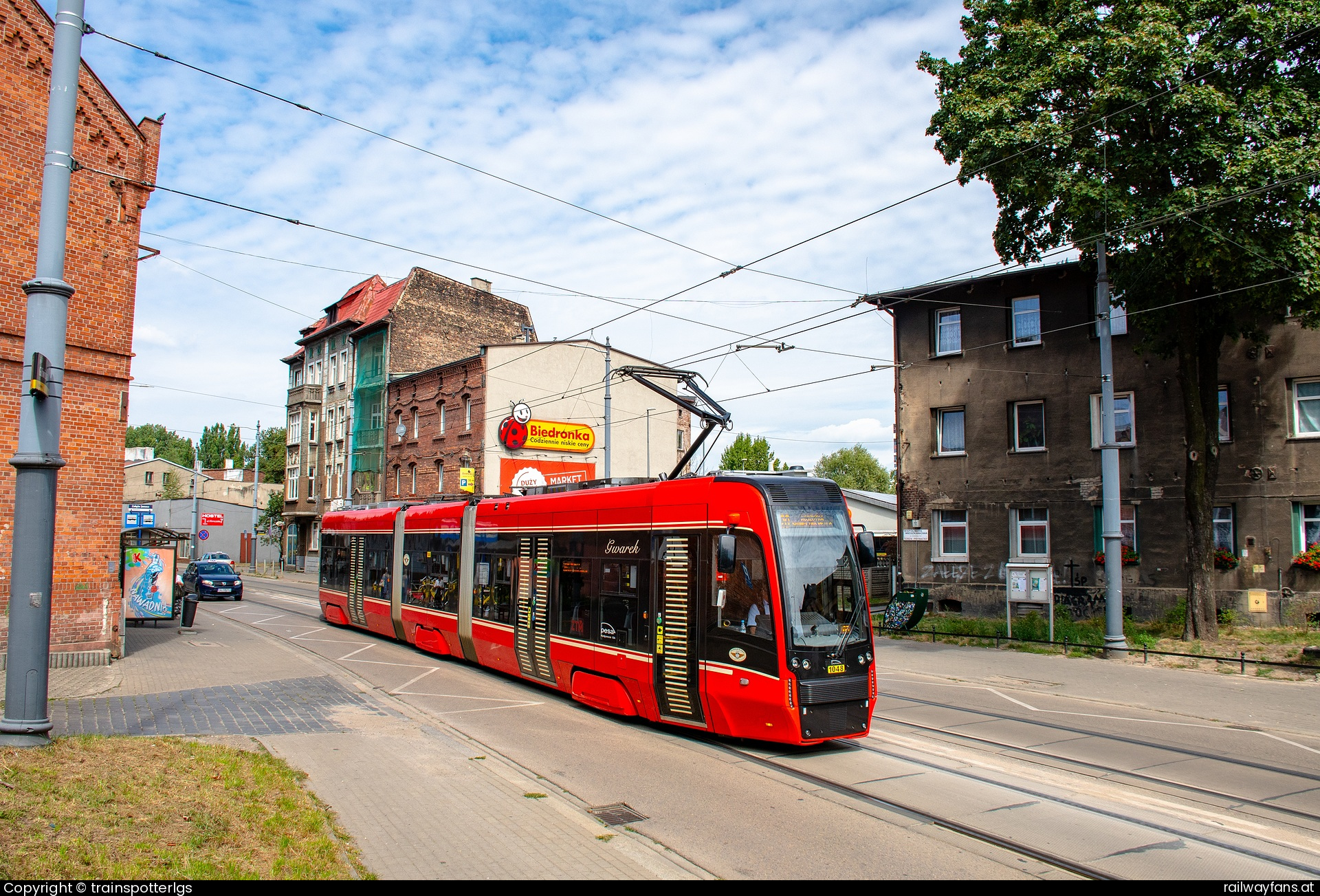 Tramwaje Śląskie 1048 in Gliwicka - Tramwaje Śląskie 1048 on L20 spotted in Załęże Janasa   Railwayfans