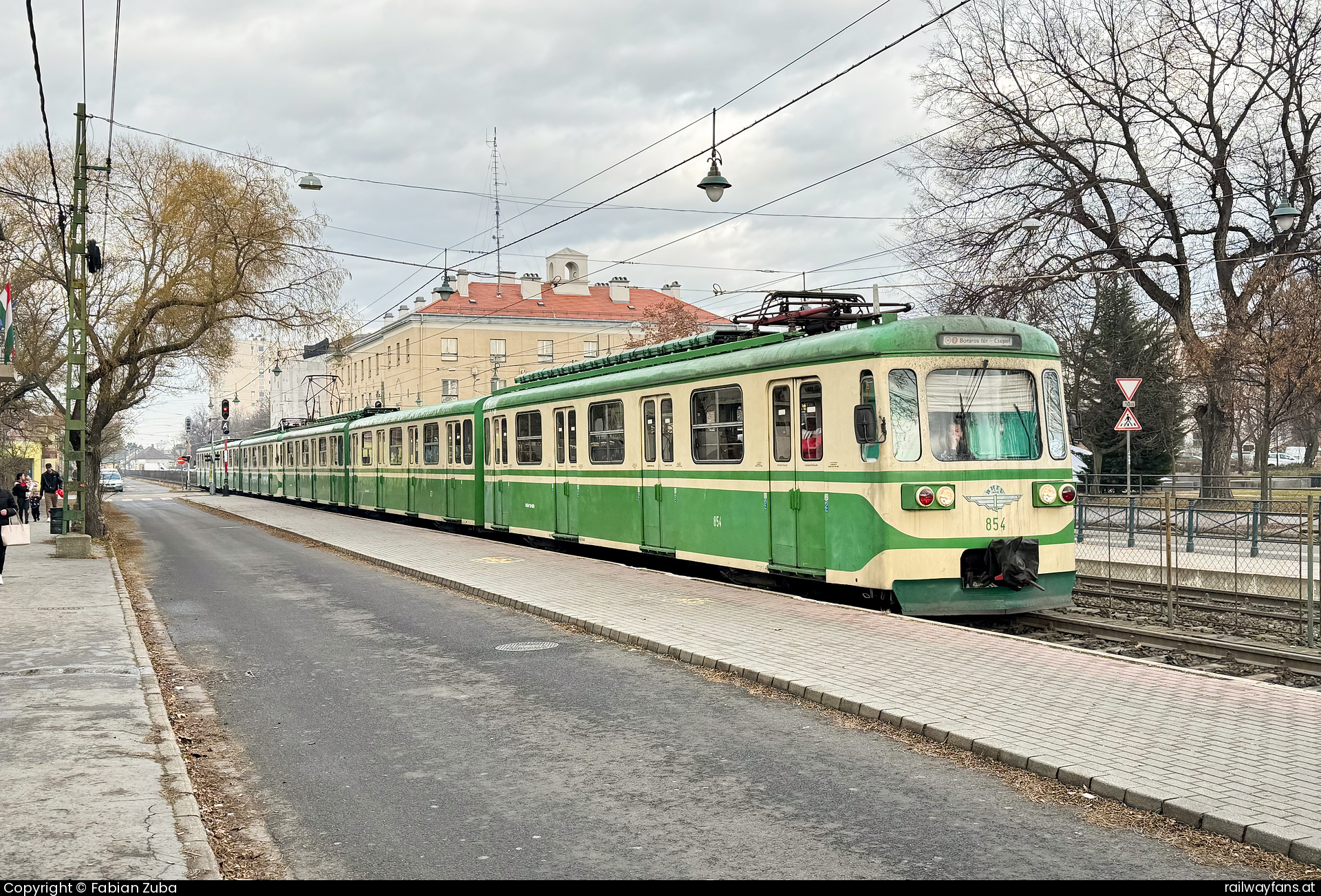 Budapesti Helyiérdekű Vasút 854 in Budapest Szent Imre ter  Railwayfans